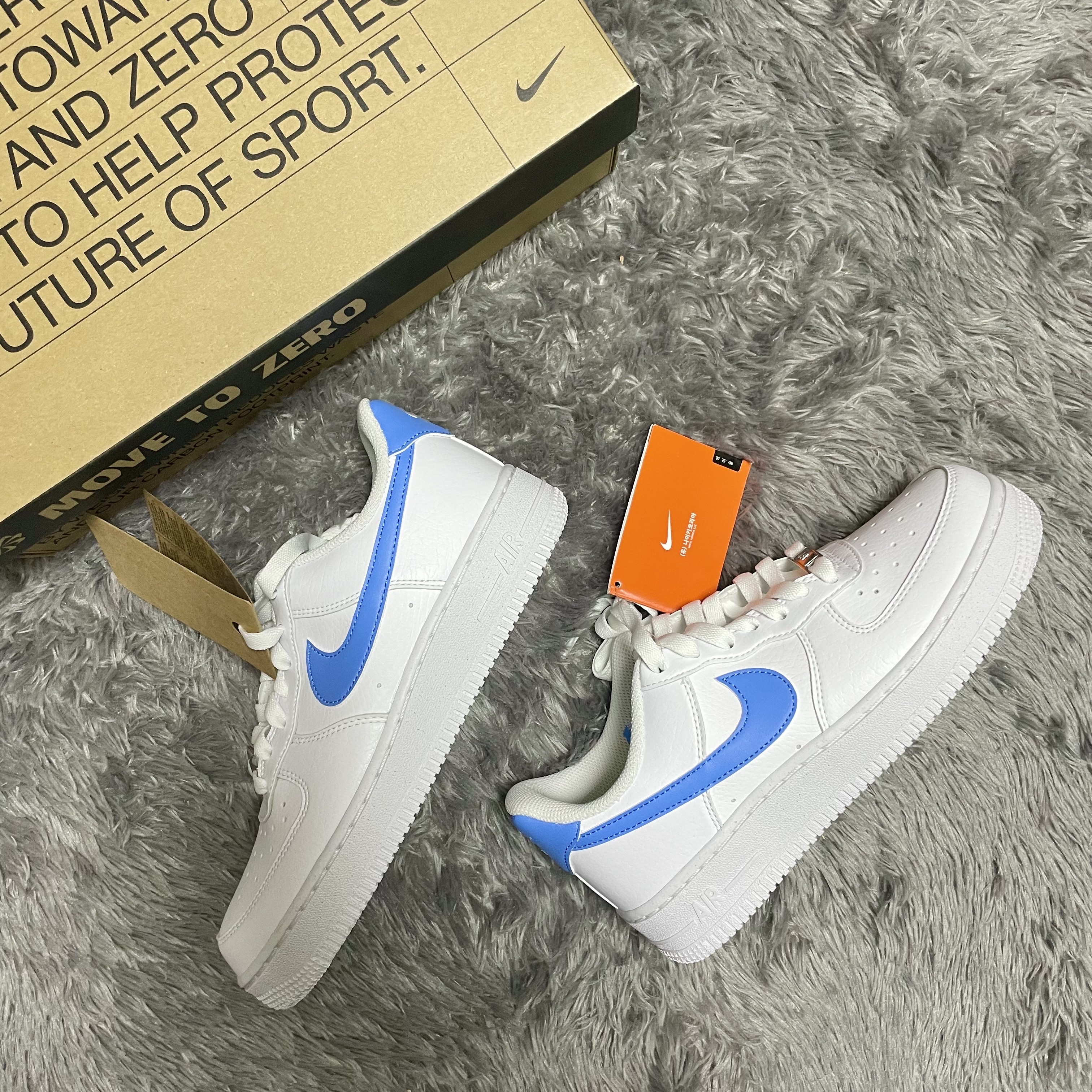 (W) Nike Air Force 1 '07 Next Nature White University Blue 착용 스타일