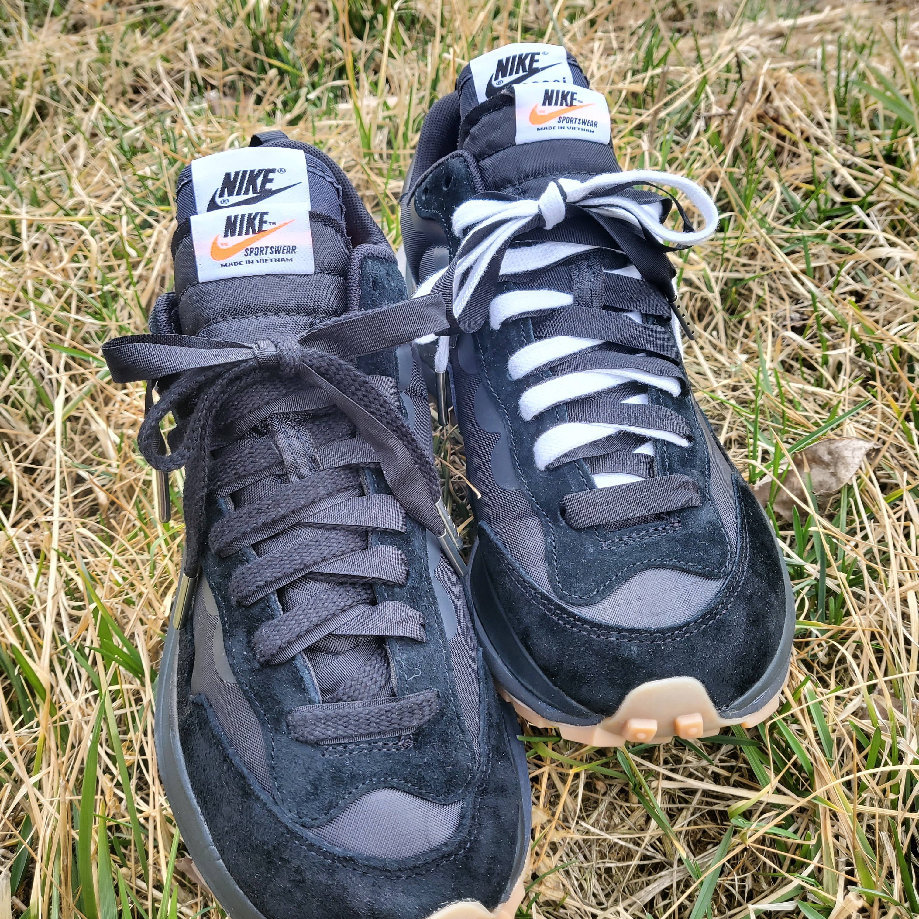 Nike x Sacai VaporWaffle Black and Gum 착용 스타일