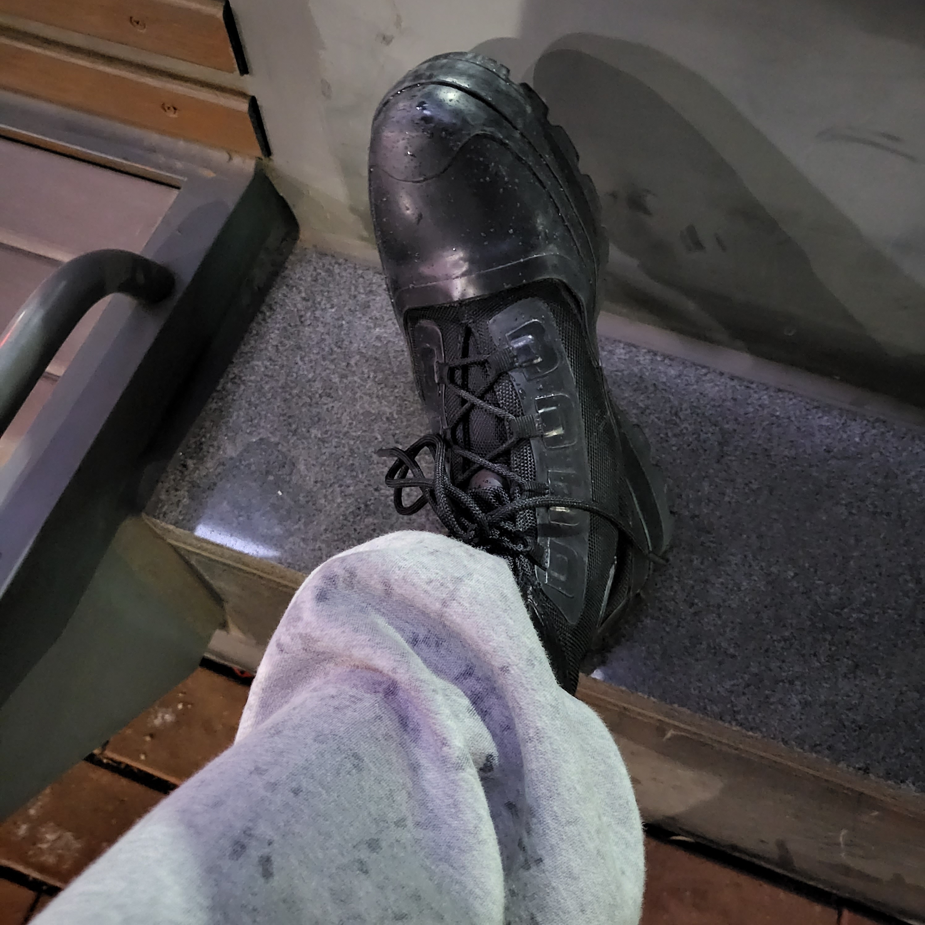 Converse x Ambush Chuck Taylor All Star Duck Boot Black 착용 스타일 - 2
