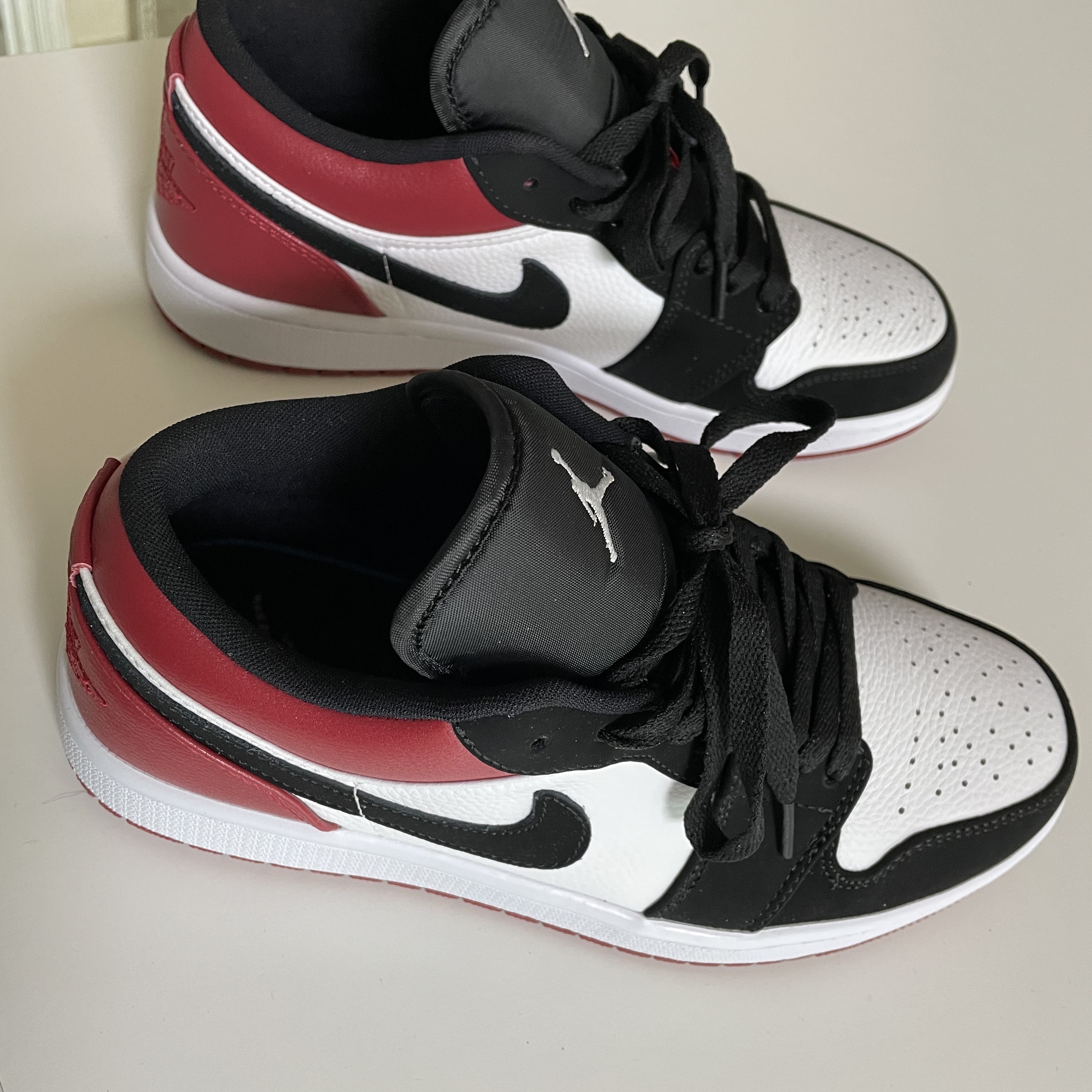 Jordan 1 Low Black Toe 착용 스타일