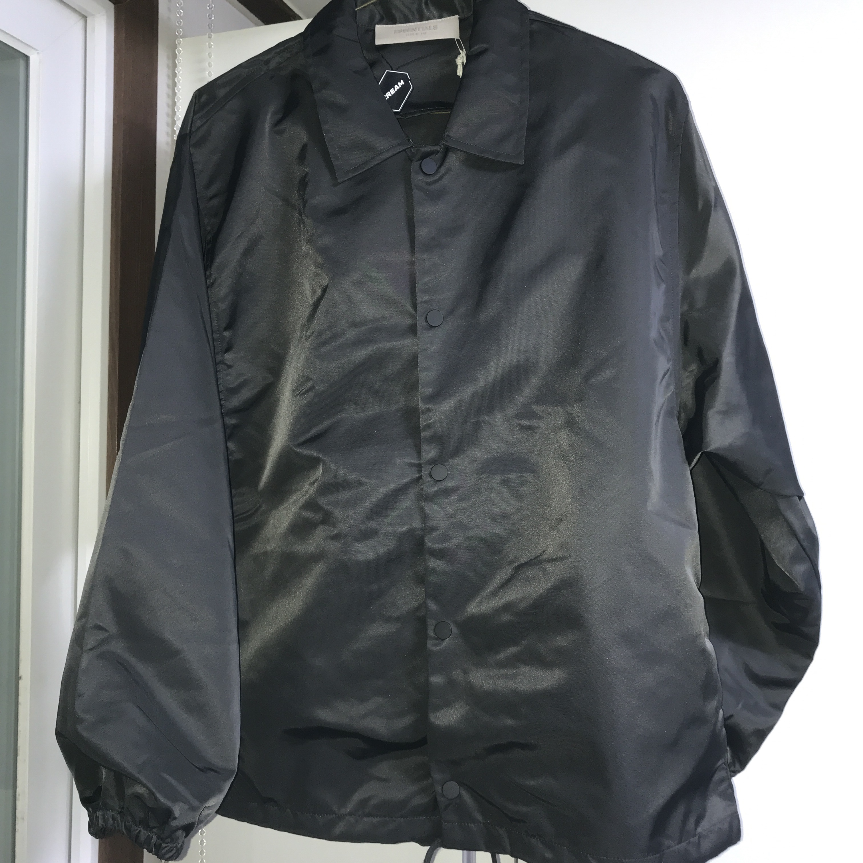 Essentials Coaches Jacket Iron - 22SS 착용 스타일 - 3