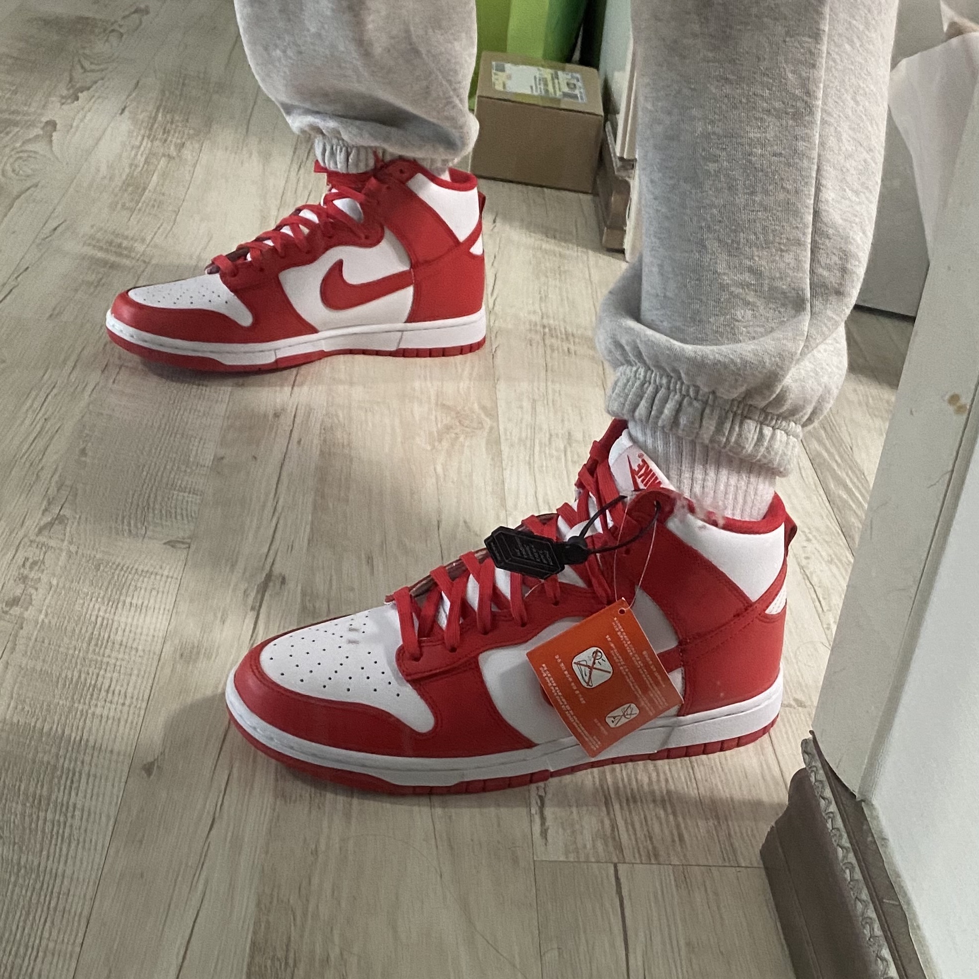 Nike Dunk High Retro Championship White and Red 착용 스타일 - 3