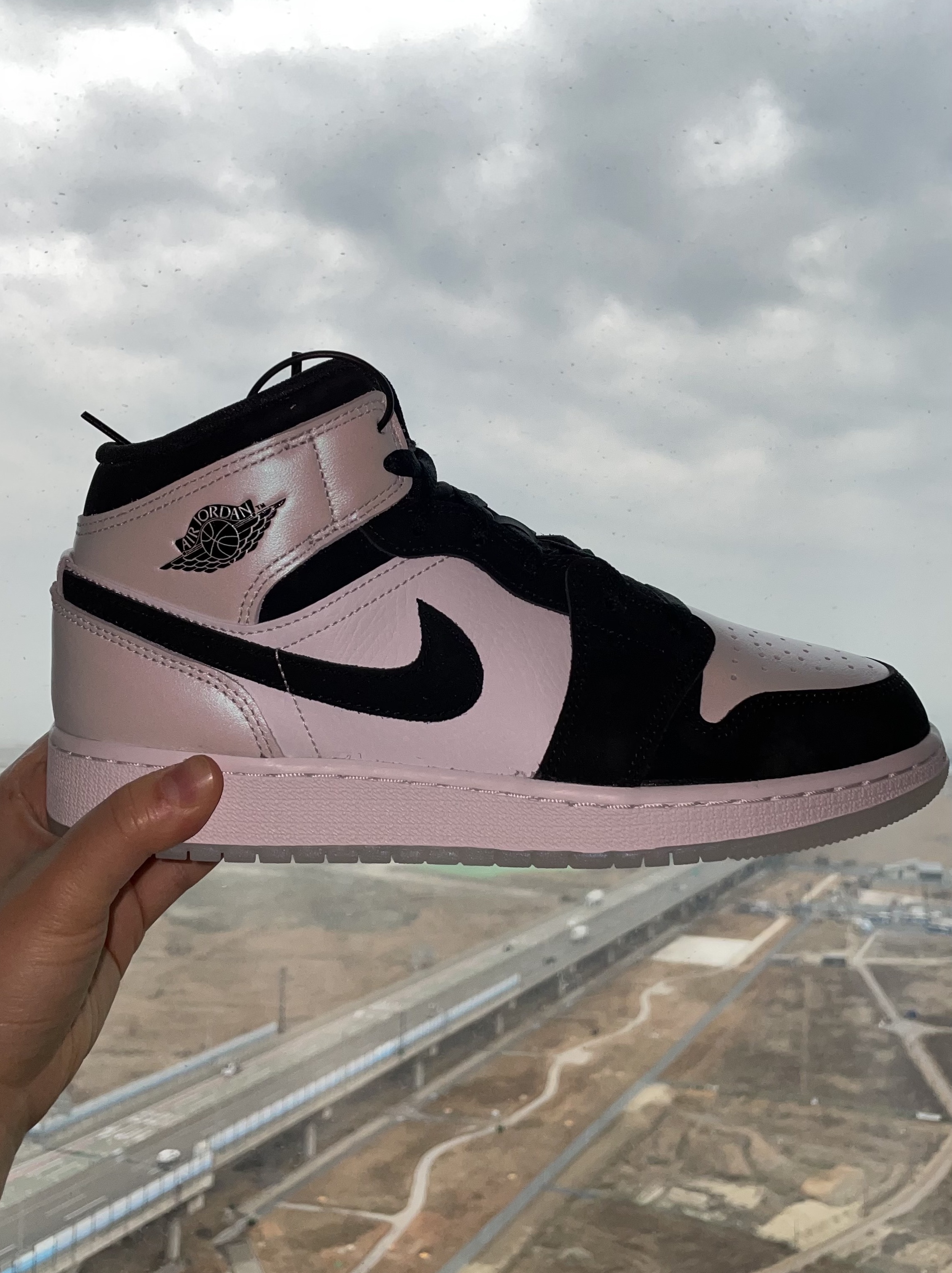 (GS) Jordan 1 Mid SE Diamond, Jordan 1 Mid SE Diamond 착용 스타일 - 3