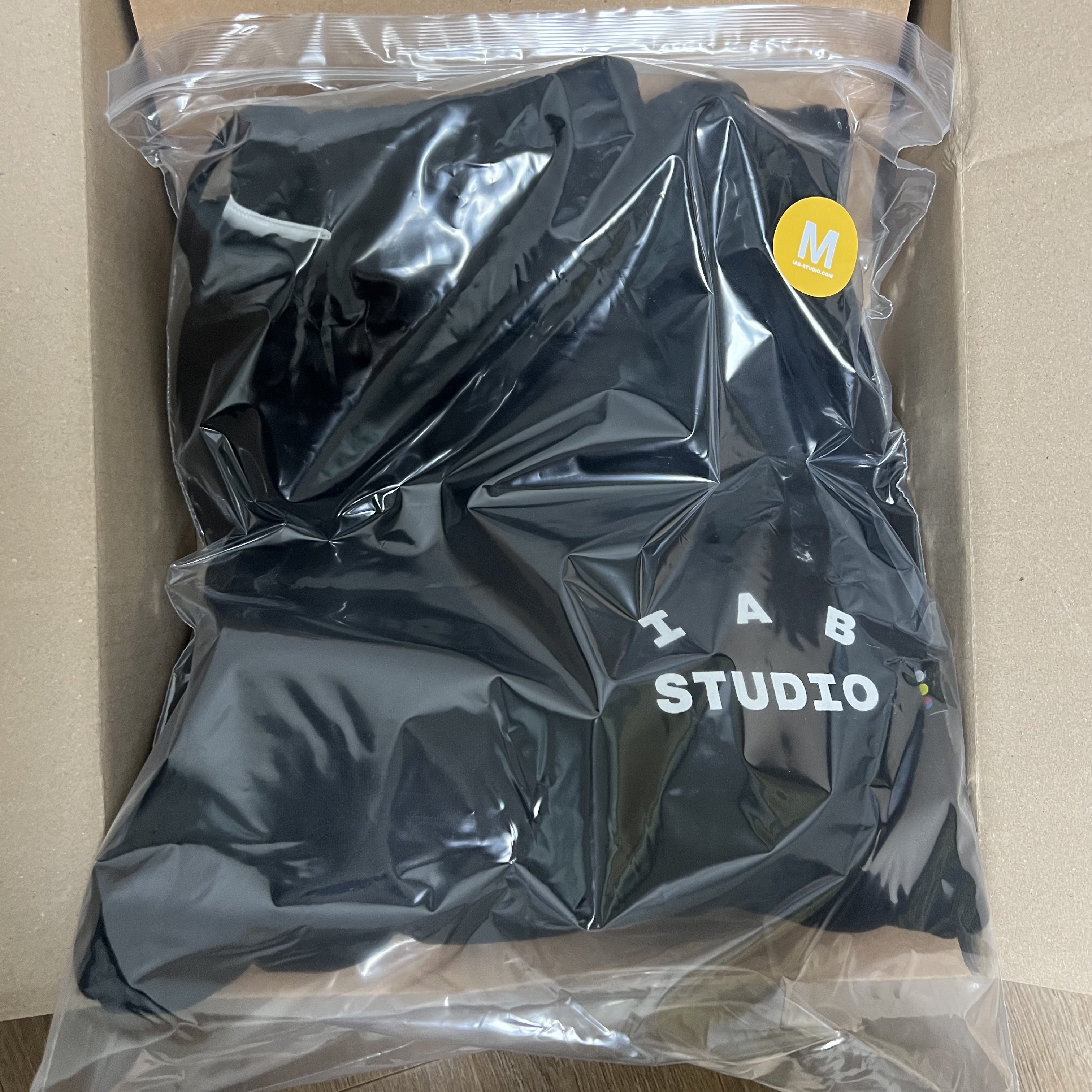 IAB Studio Sweatpants Black White - 22SS 착용 스타일