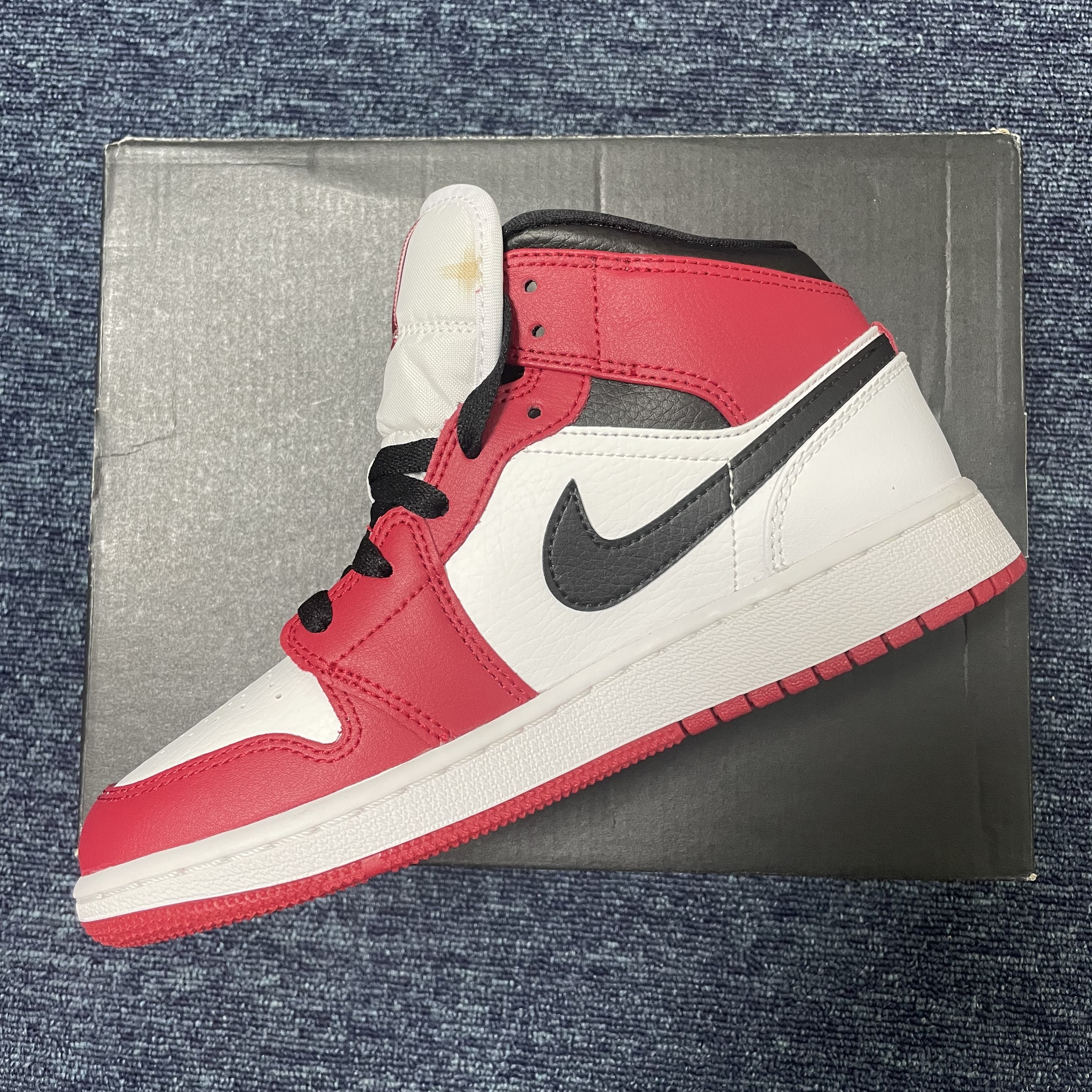 (GS) Jordan 1 Mid White Gym Red Black 착용 스타일