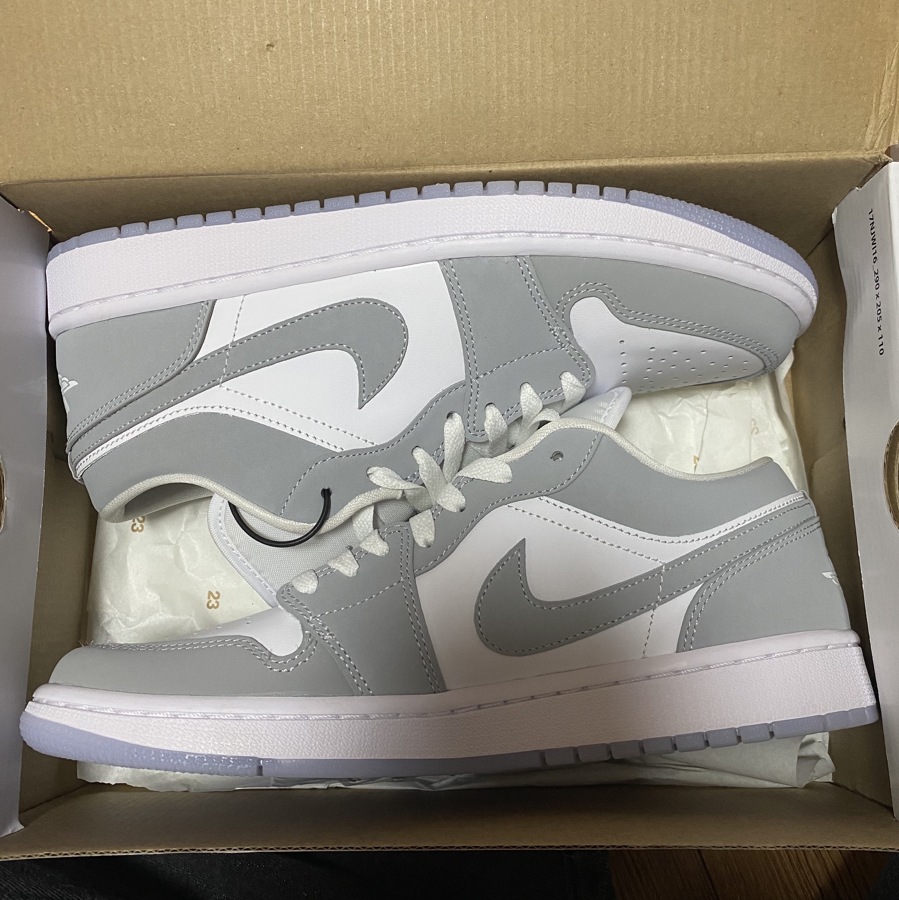 (W) Jordan 1 Low White Wolf Grey 착용 스타일 - 2