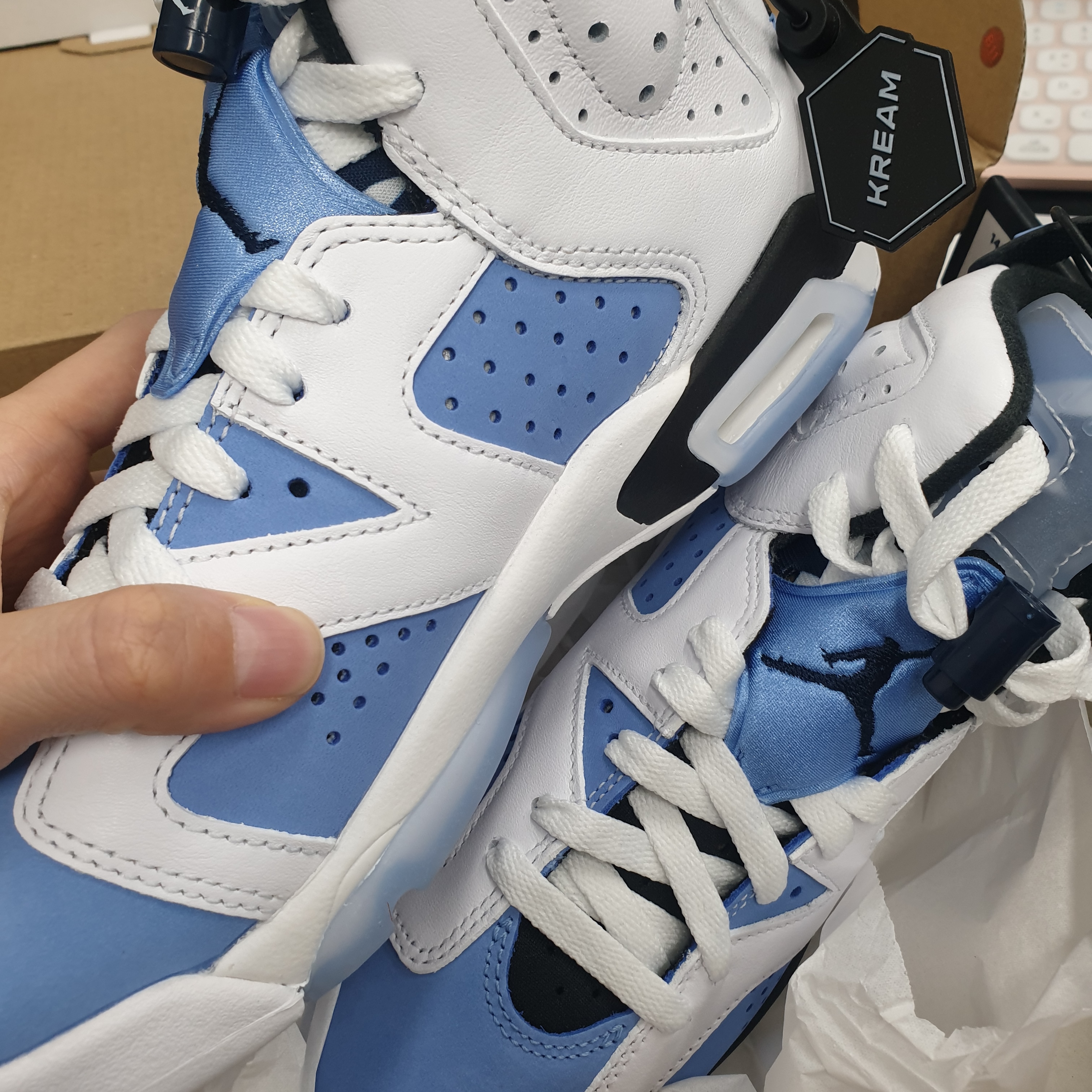 Jordan 6 Retro University Blue, (GS) Jordan 6 Retro University Blue 착용 스타일 - 3