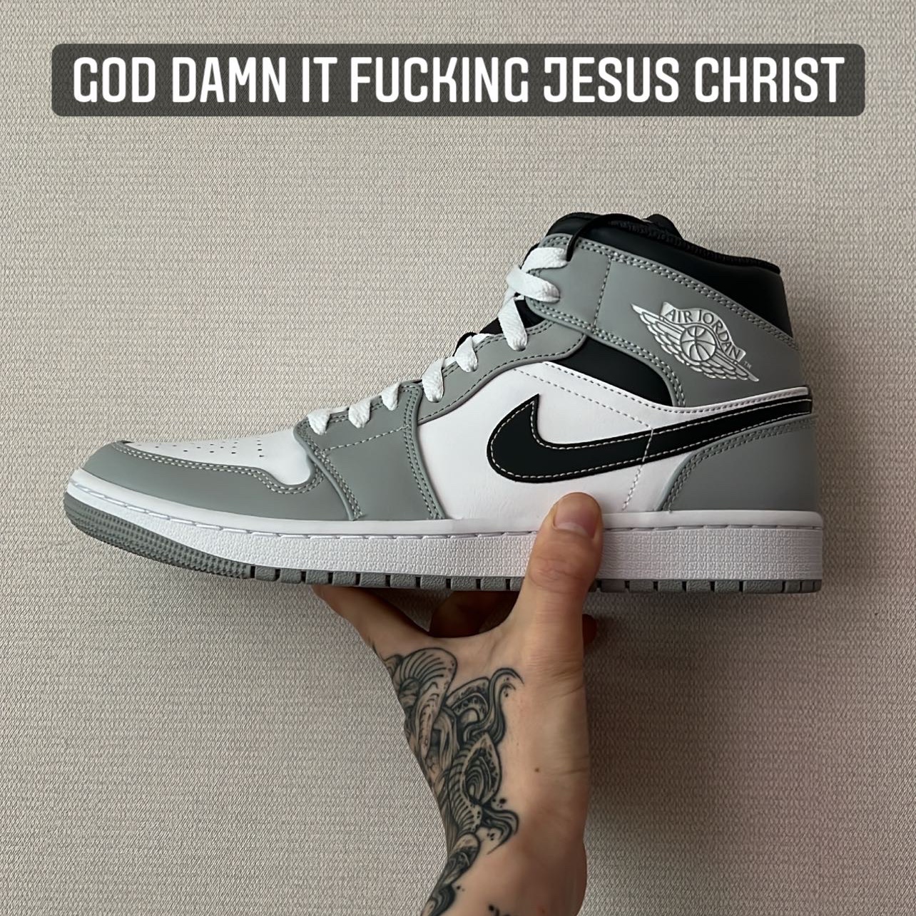 Jordan 1 Mid Light Smoke Grey Anthracite 착용 스타일