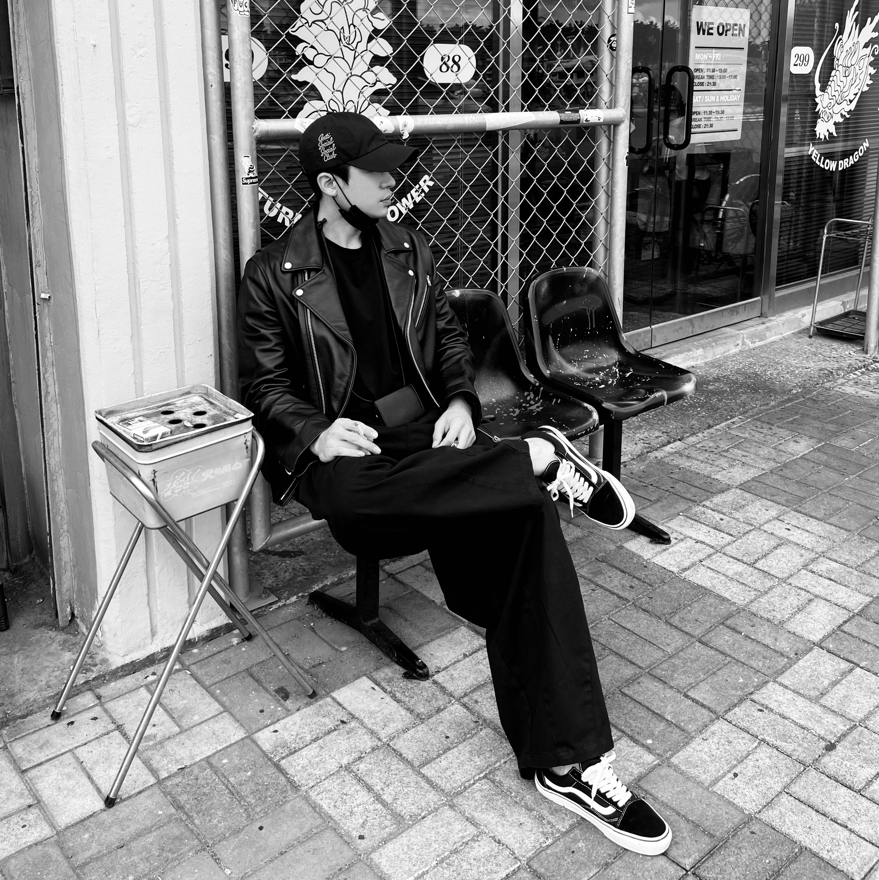 Anti Social Social Club x Fragment Bolt T-Shirt Pink, Vans Vault OG Old Skool LX Black 착용 스타일 - 1