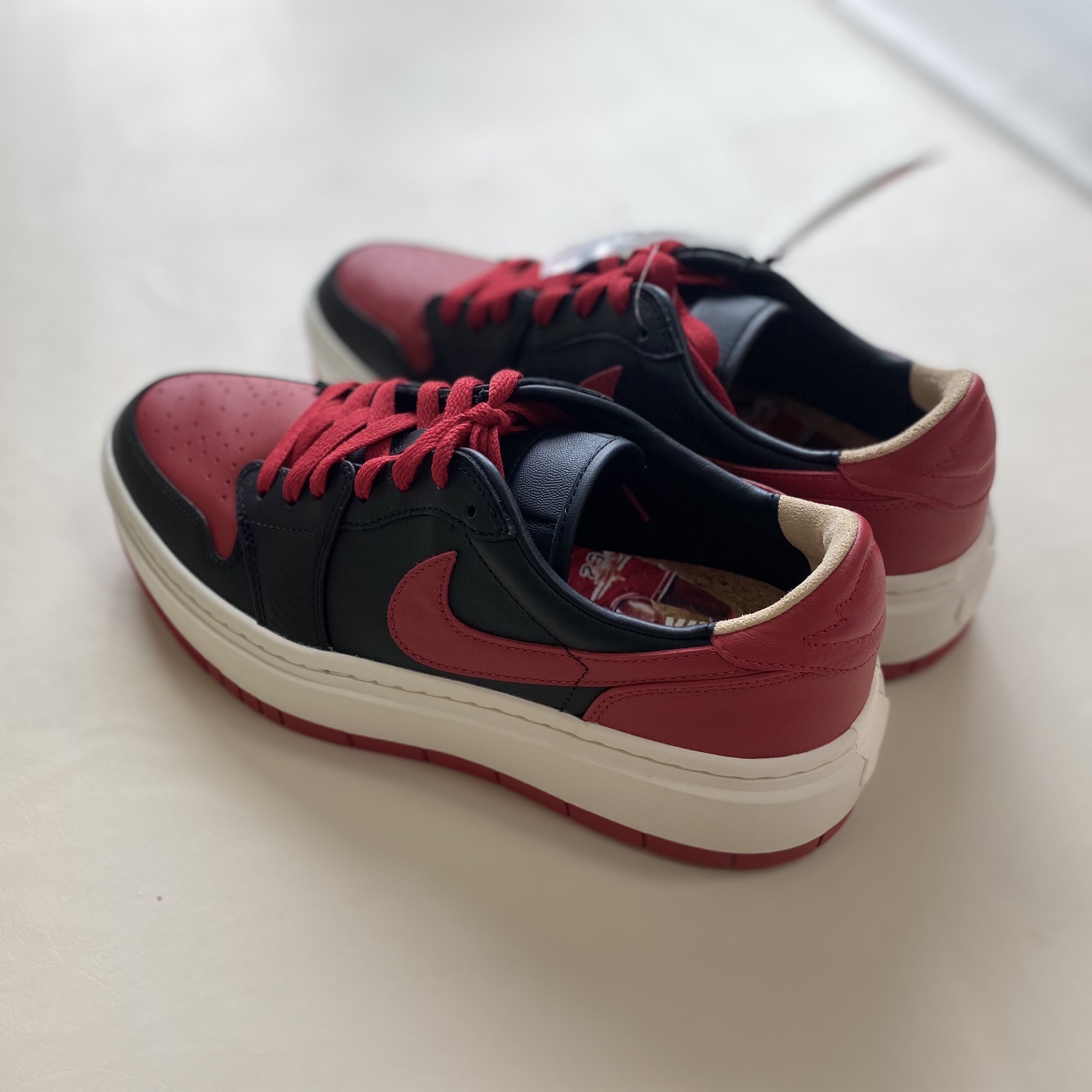 (W) Jordan 1 Elevate Low SE Bred 착용 스타일 - 1