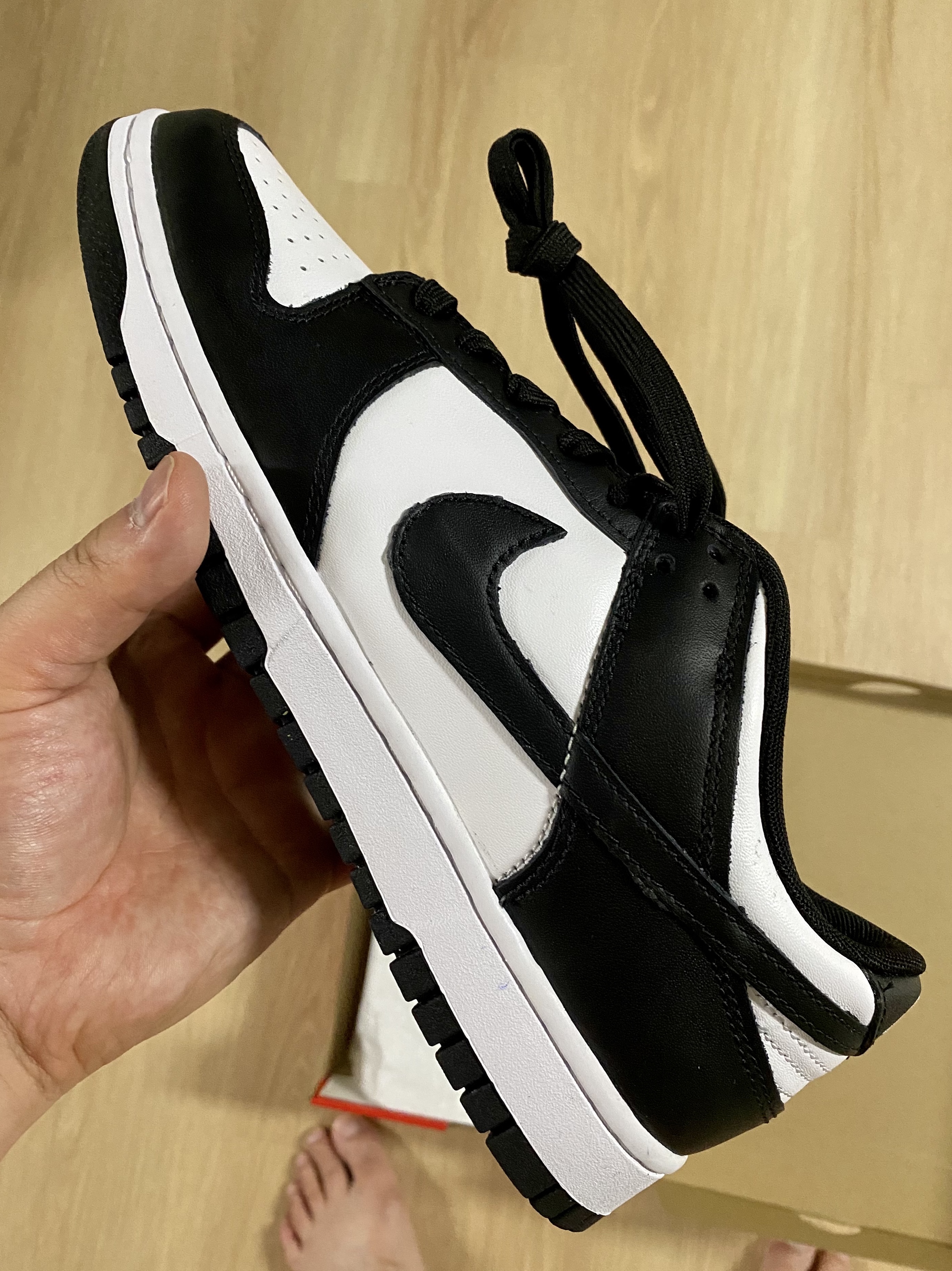 Nike Dunk Low Retro Black 착용 스타일