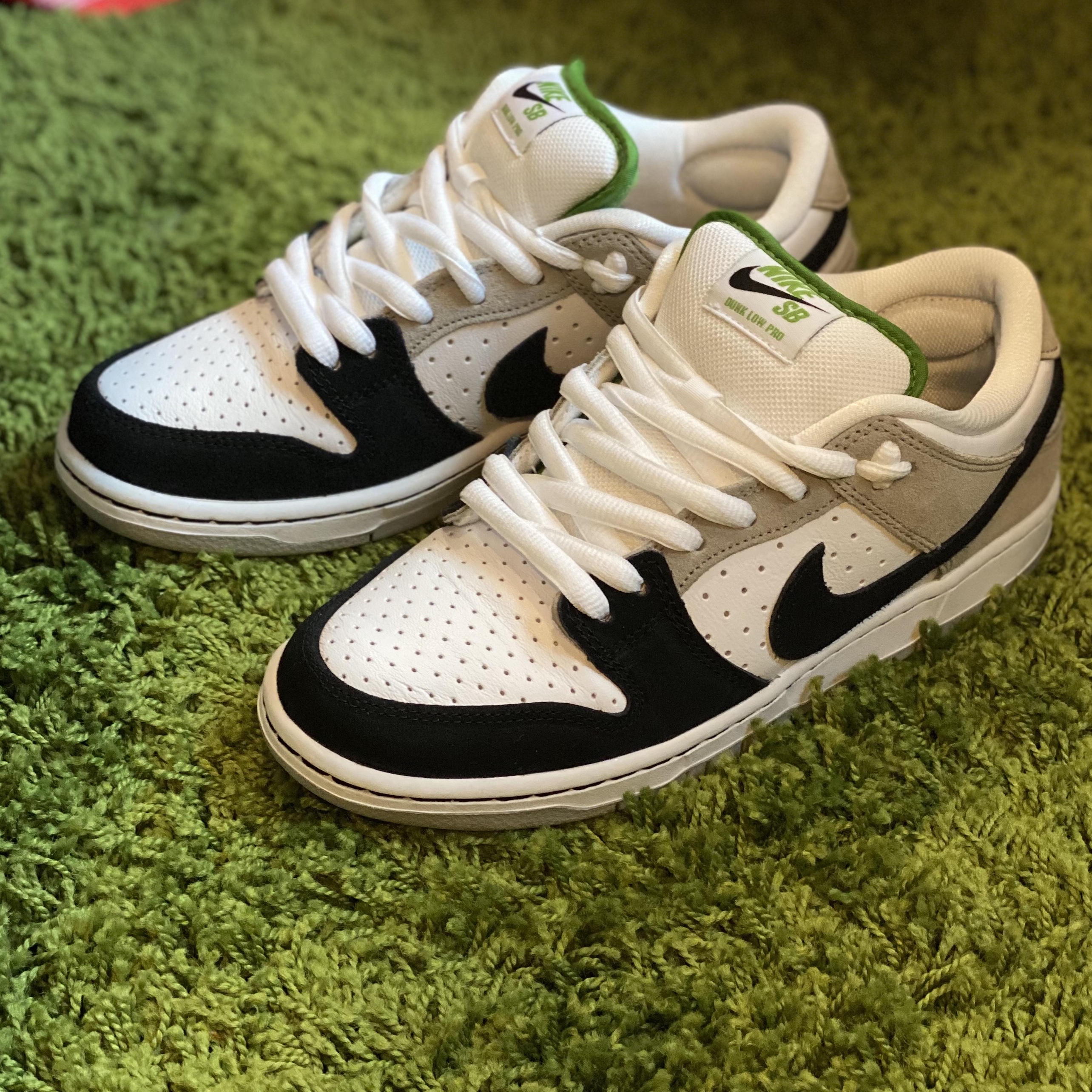 Nike SB Dunk Low Pro Chlorophyll, Nike Dunk Low Retro Black 착용 스타일 - 1