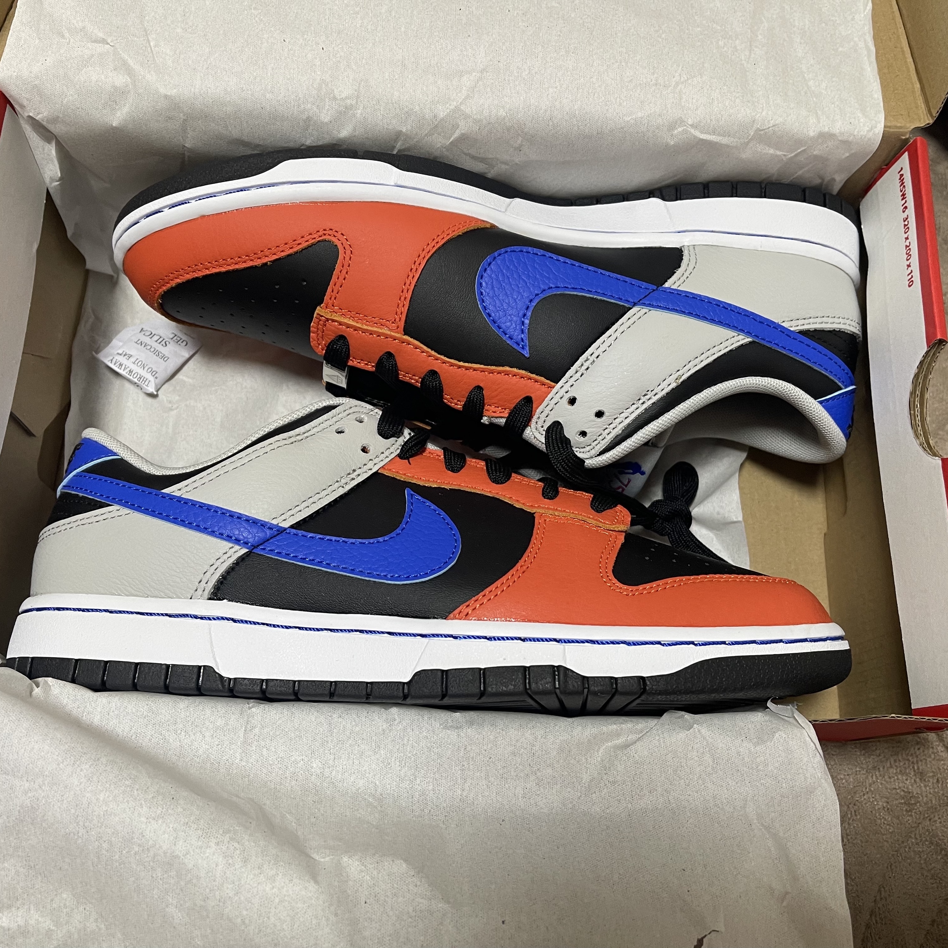 Nike x NBA Dunk Low Retro EMB Racer Blue and Orange 착용 스타일 - 2