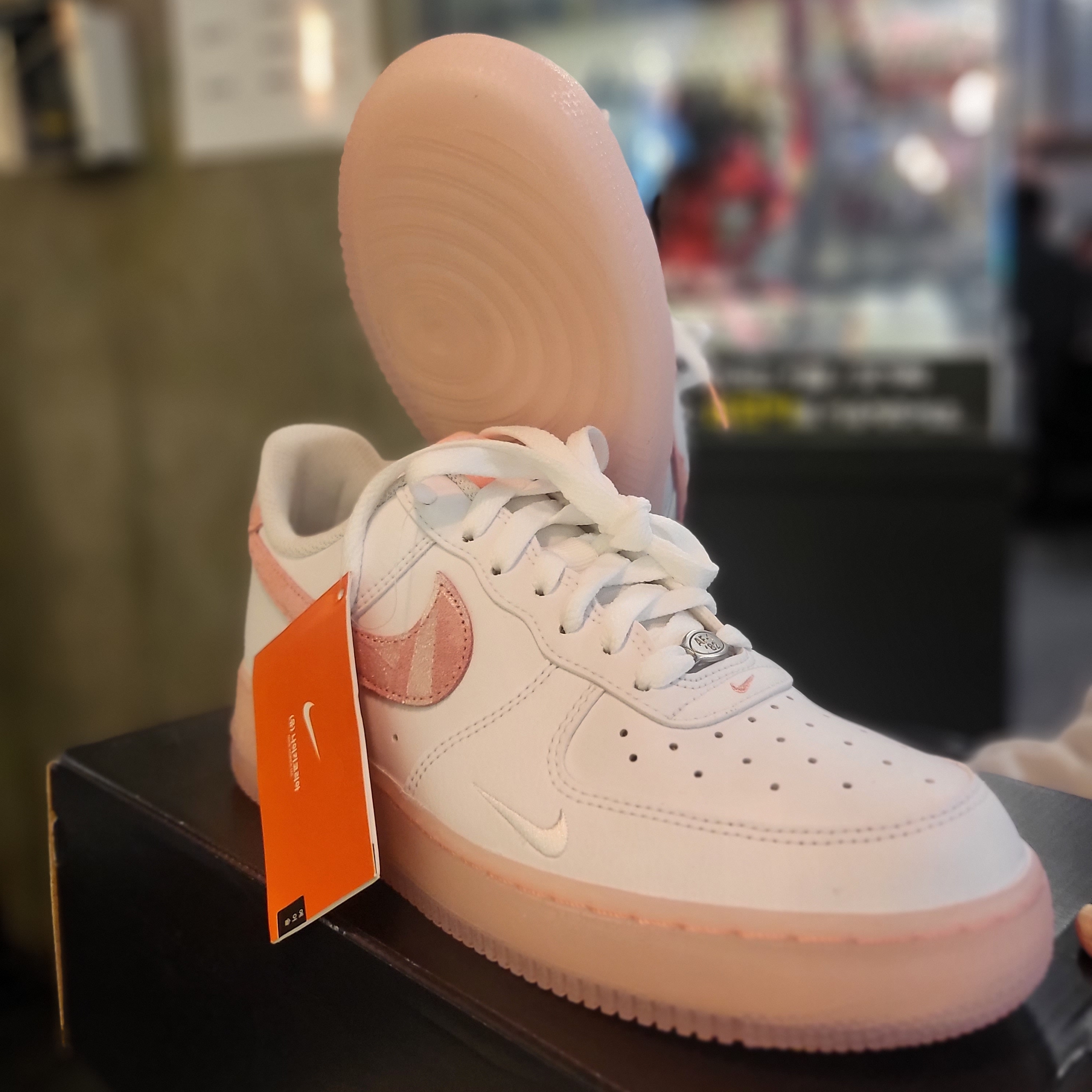 (W) Nike Air Force 1 '07 LV8 Copy and Paste 착용 스타일