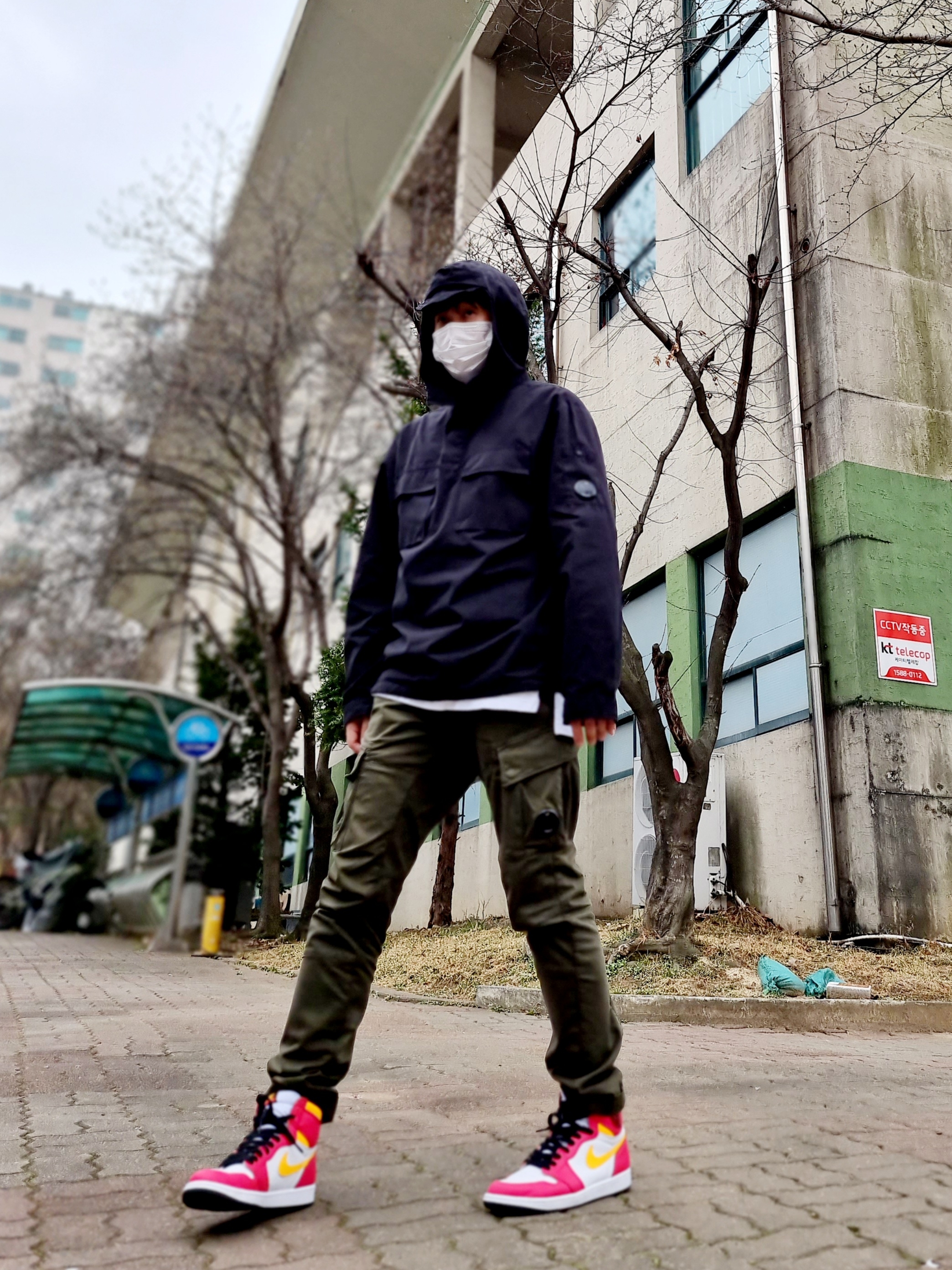 Jordan 1 Retro High OG Light Fusion Red 착용 스타일 - 1