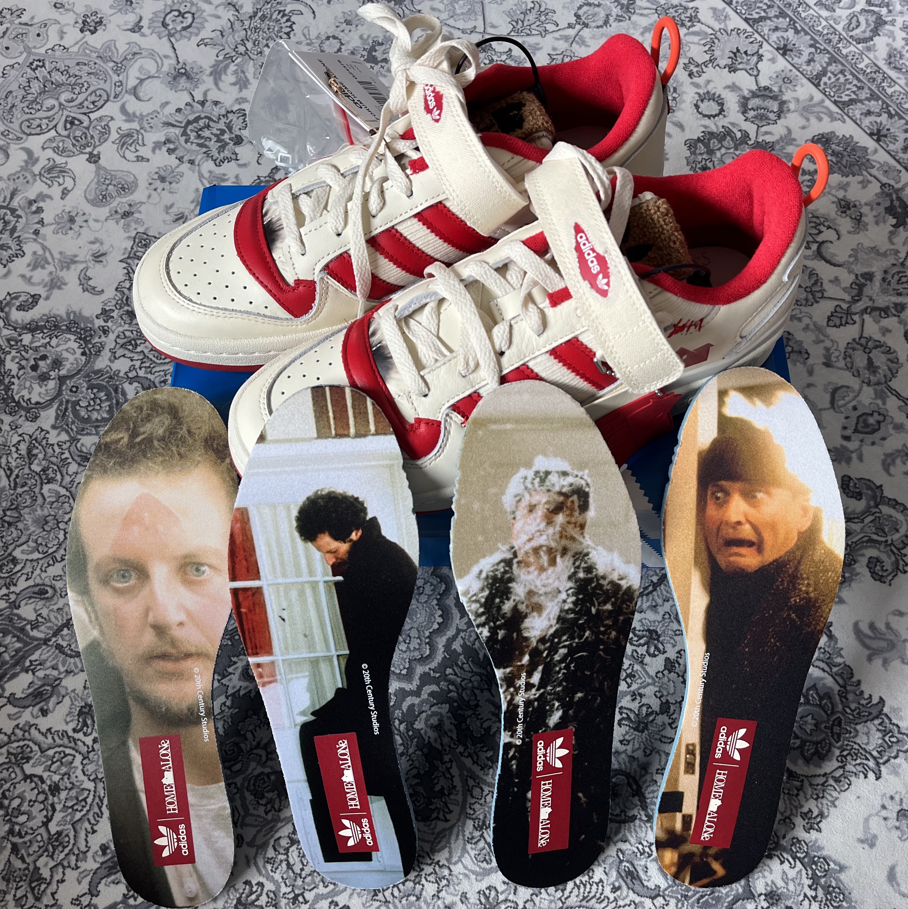 Adidas Forum Low Home Alone 착용 스타일 - 1