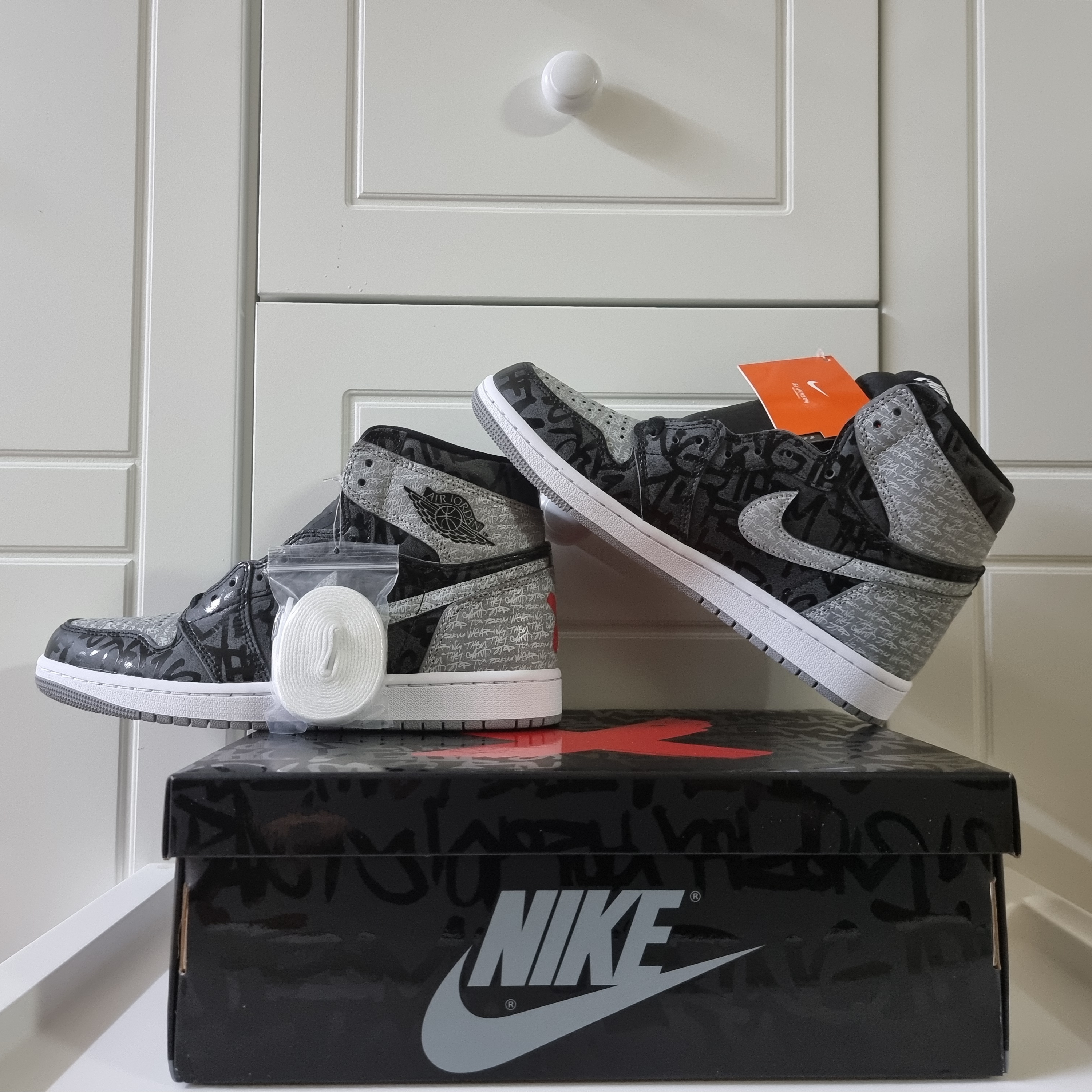 Jordan 1 Retro High OG Rebellionaire 착용 스타일