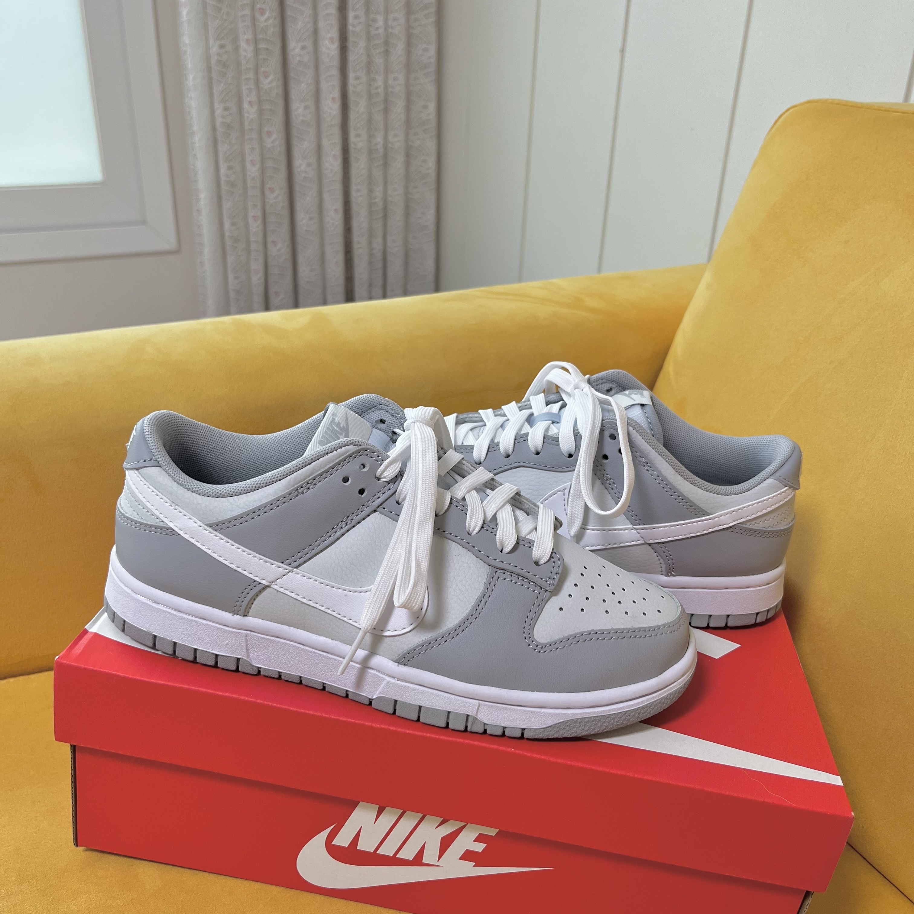 Nike Dunk Low Retro Wolf Grey 착용 스타일 - 1