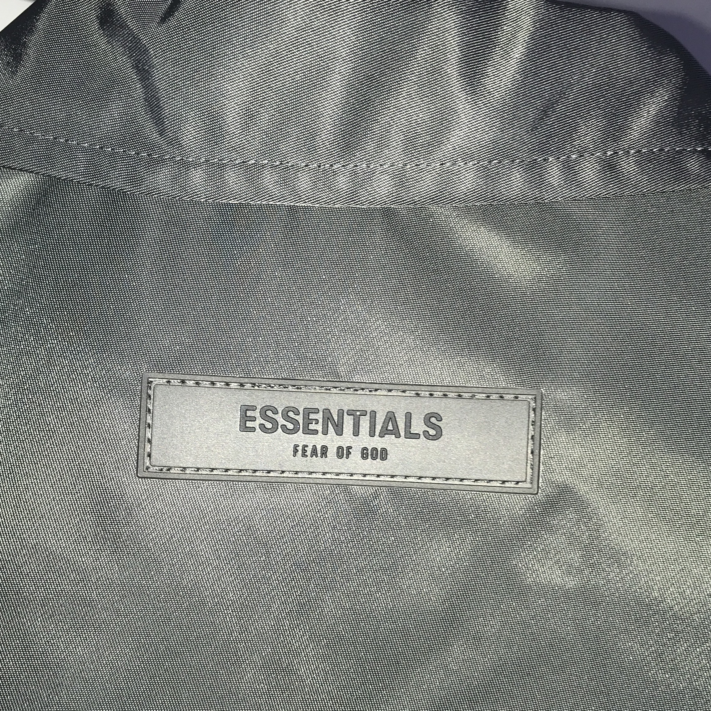 Essentials Coaches Jacket Iron - 22SS 착용 스타일 - 2