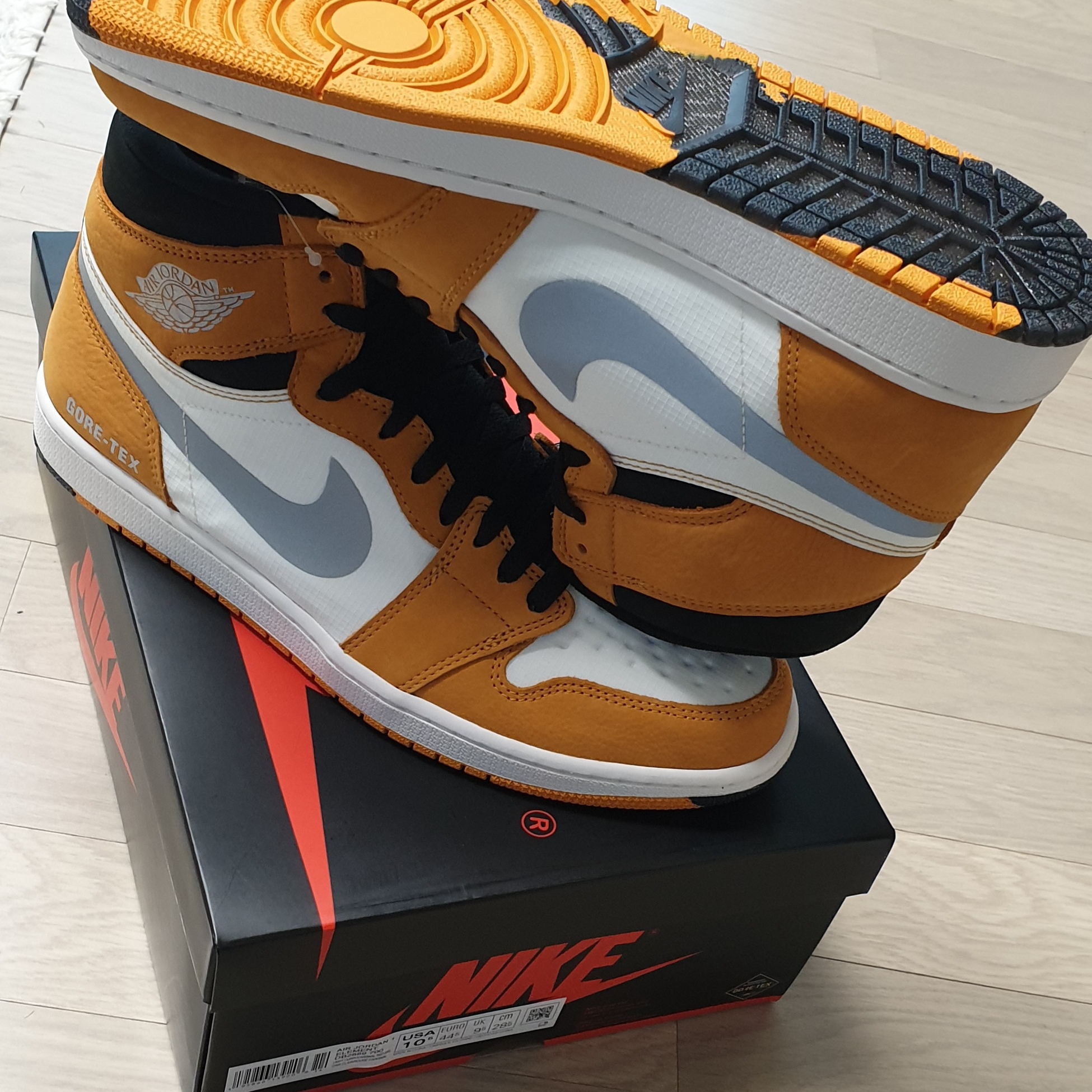 Jordan 1 Element Gore-Tex Light Curry 착용 스타일 - 1