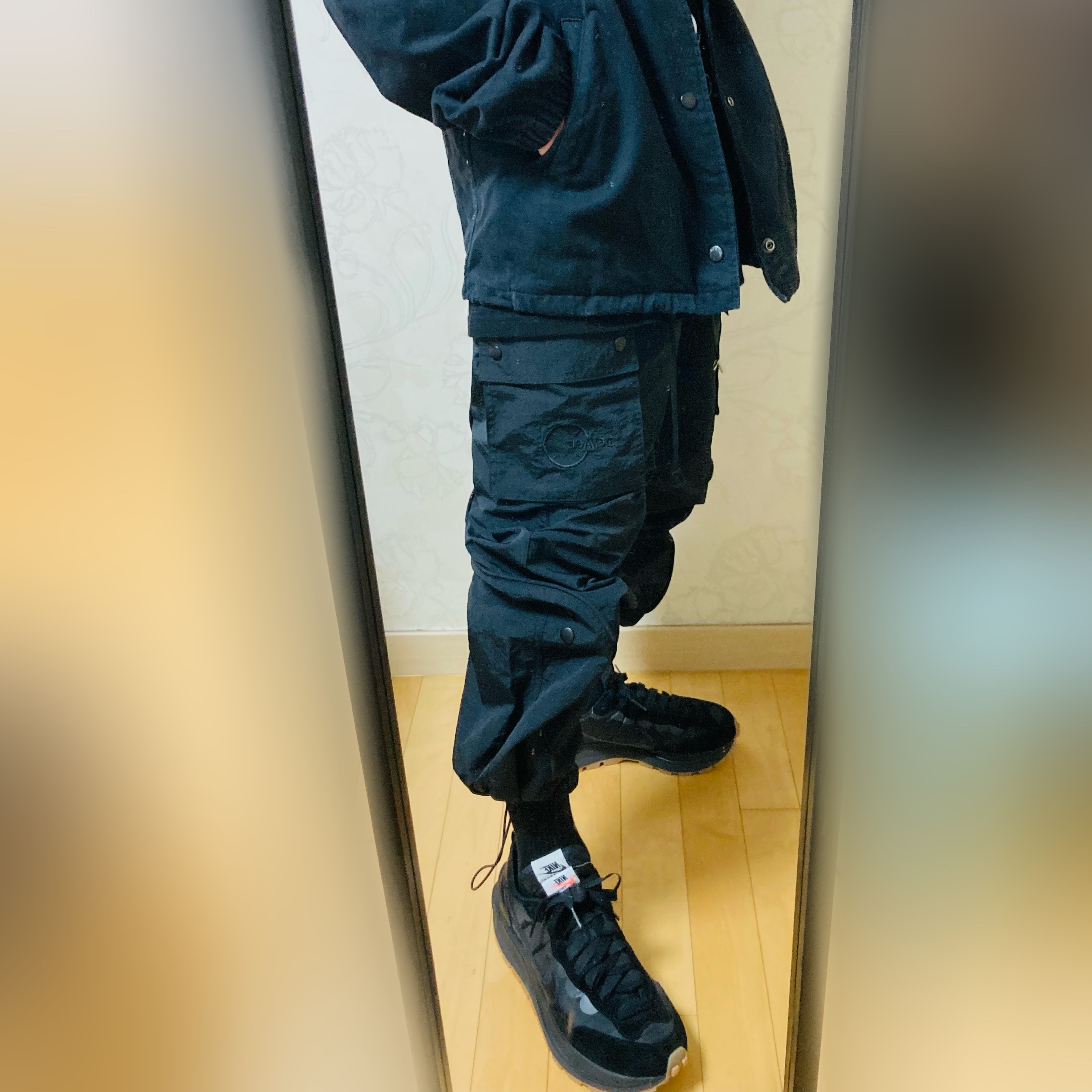 Nike x Sacai VaporWaffle Black and Gum 착용 스타일 - 2