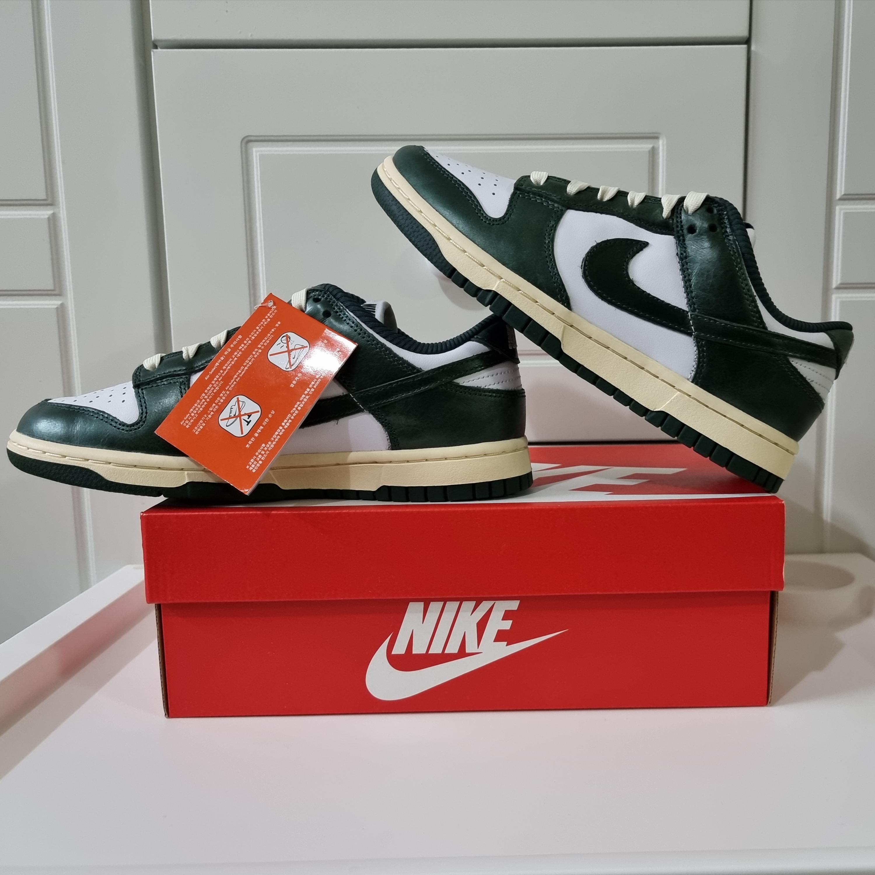(W) Nike Dunk Low Vintage Green 착용 스타일
