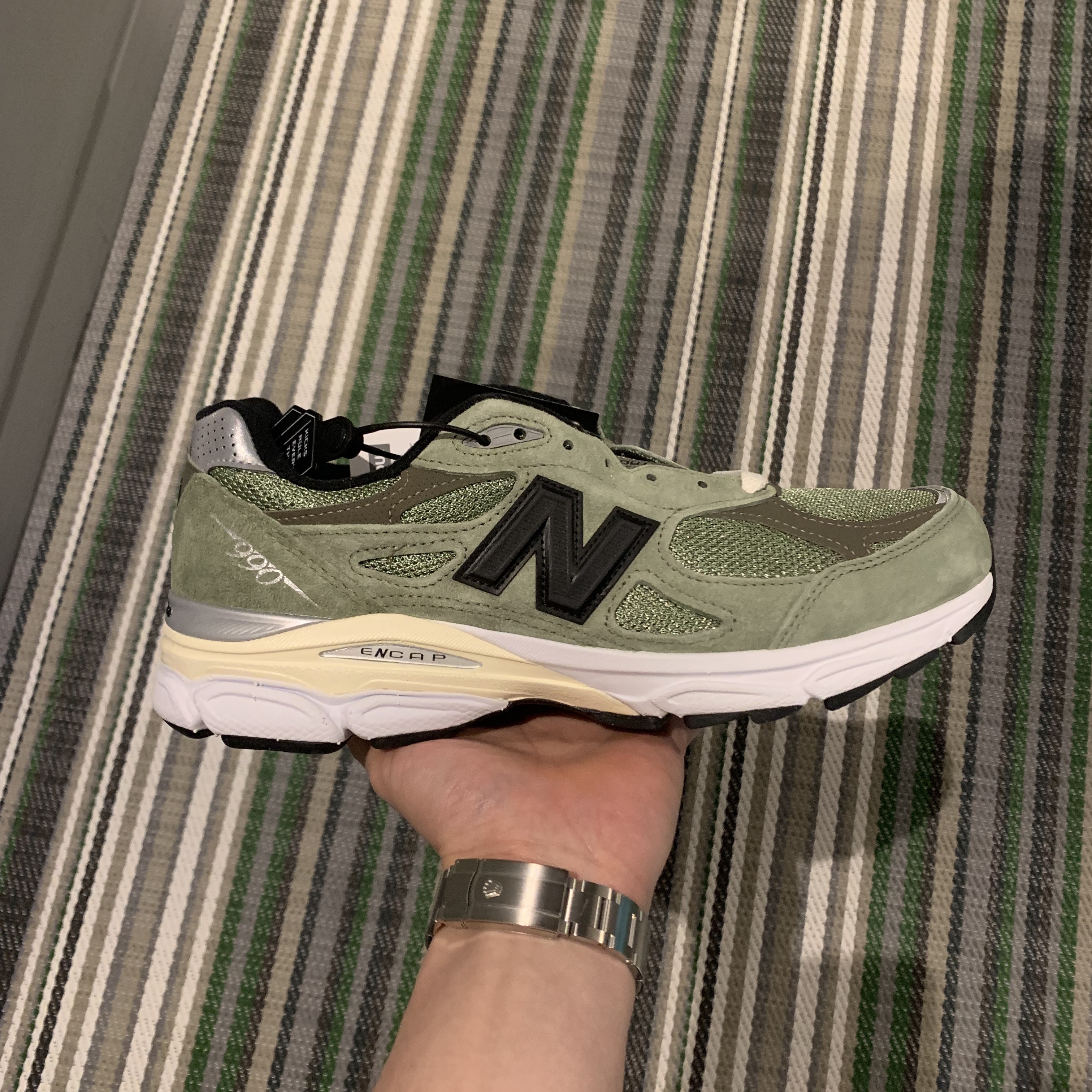New Balance x JJJJound 990v3 Olive 착용 스타일