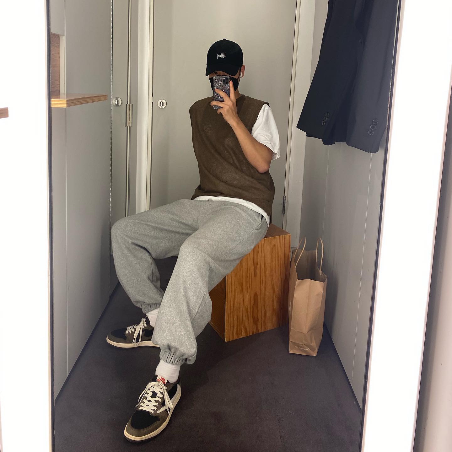 Jordan 1 x Travis Scott Retro Low OG SP Mocha 착용 스타일