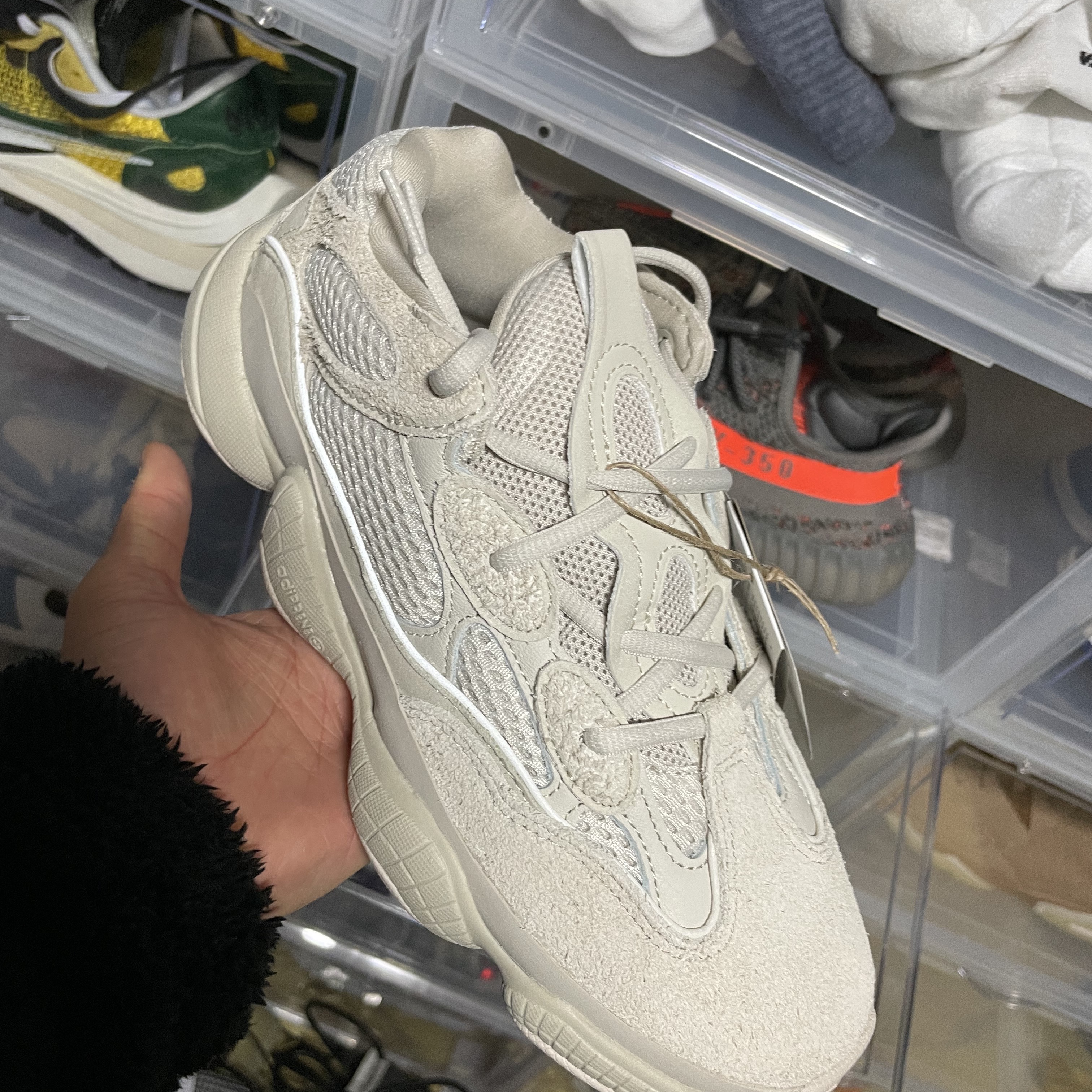 Adidas Yeezy 500 Blush 2022 착용 스타일 - 2