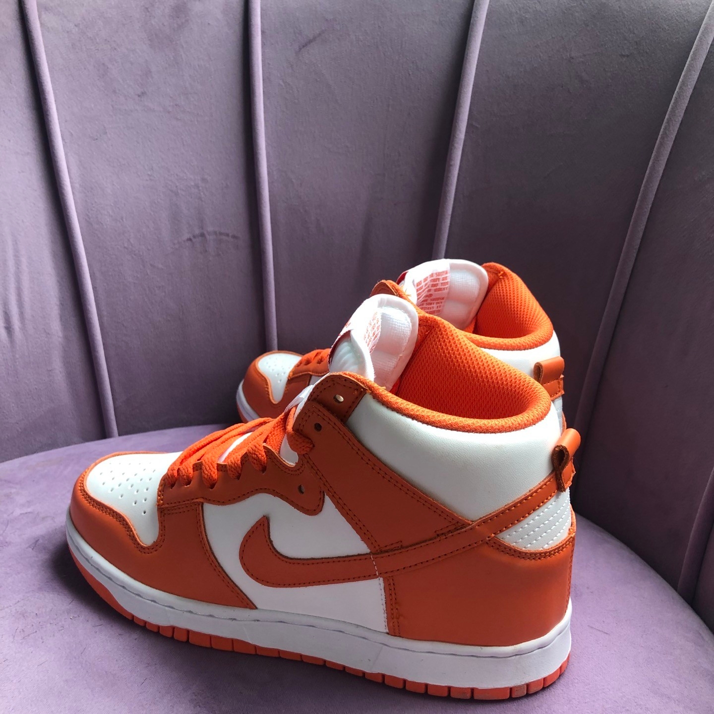 Nike Dunk High Retro Orange Blaze 착용 스타일 - 2