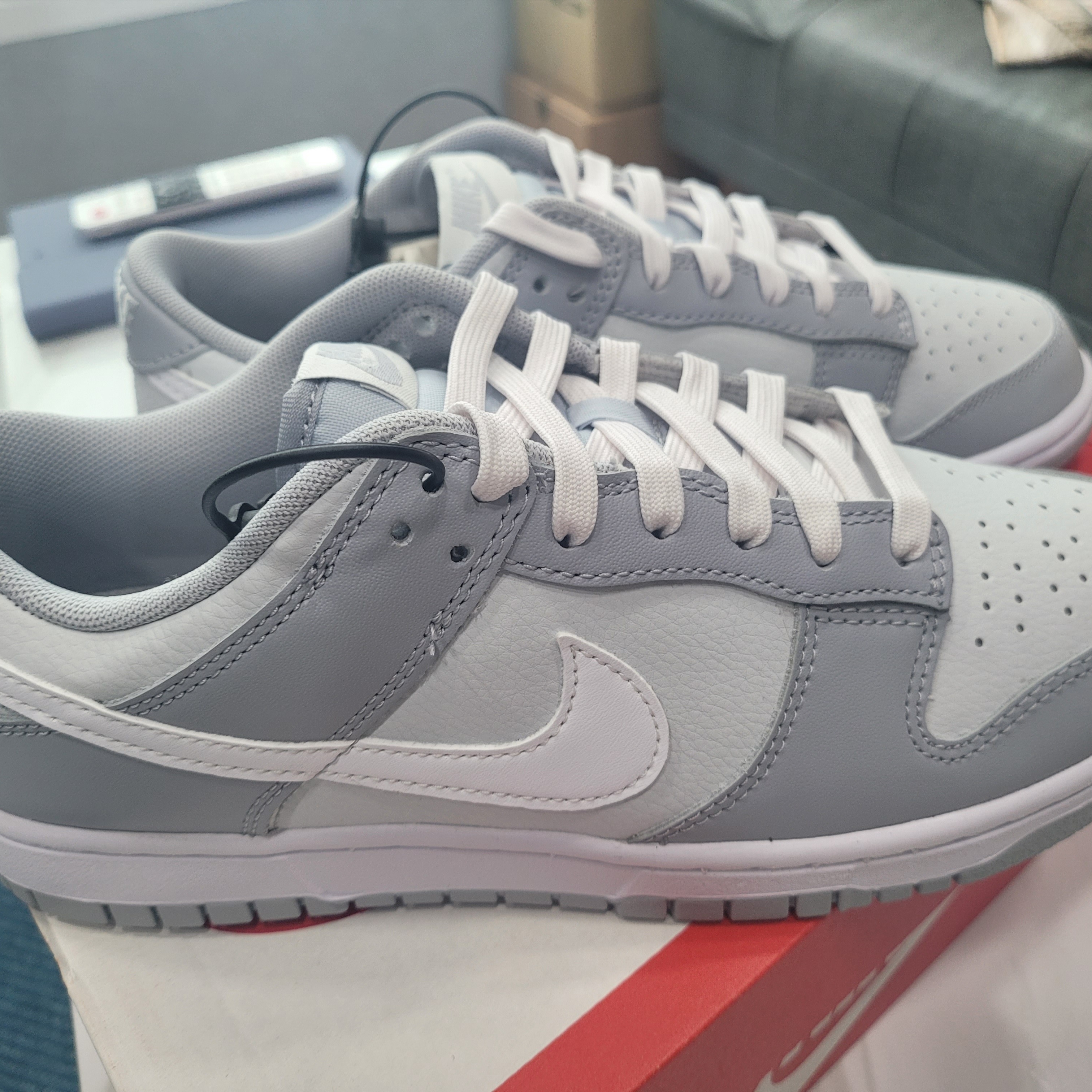 Nike Dunk Low Retro Wolf Grey 착용 스타일