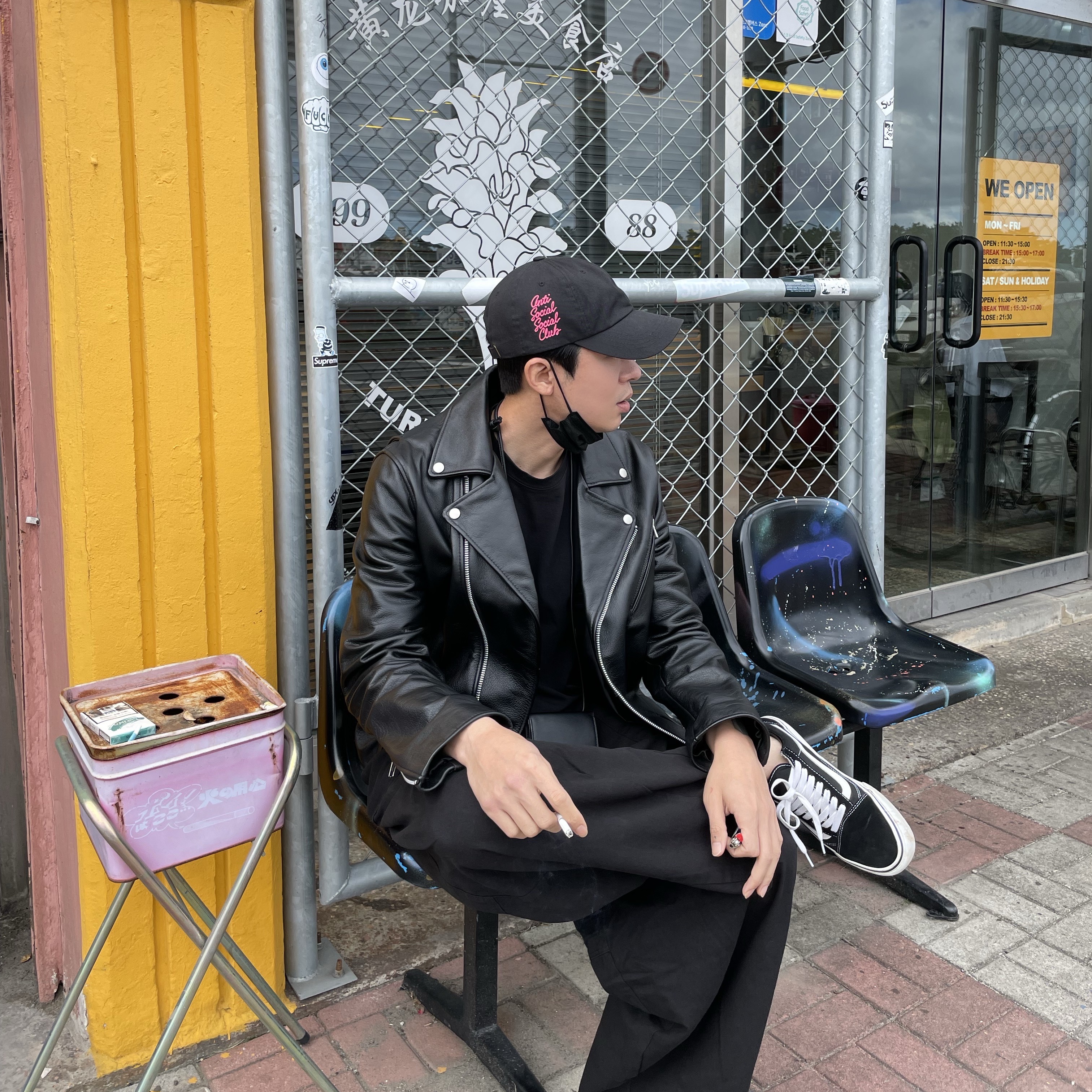 Anti Social Social Club x Fragment Bolt T-Shirt Pink, Vans Vault OG Old Skool LX Black 착용 스타일 - 2