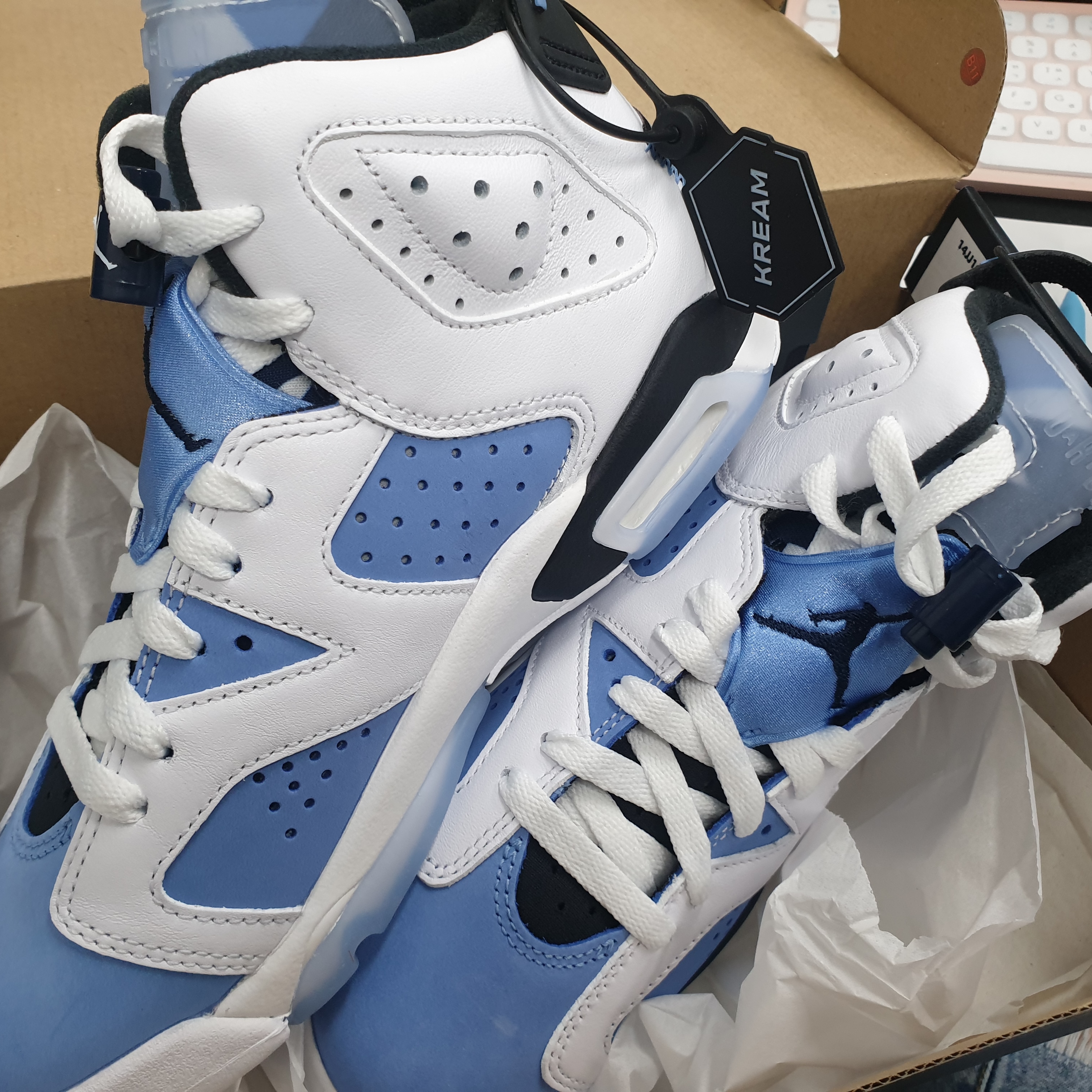 Jordan 6 Retro University Blue, (GS) Jordan 6 Retro University Blue 착용 스타일 - 1