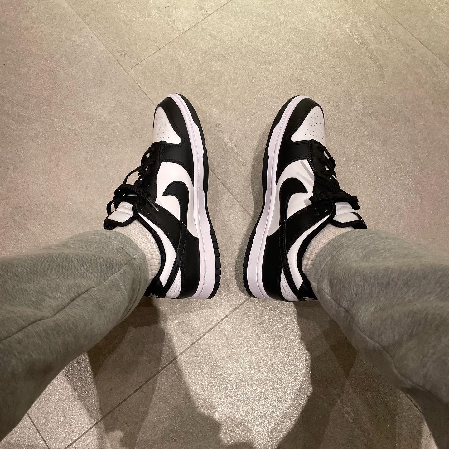 Nike Dunk Low Retro Black 착용 스타일 - 1