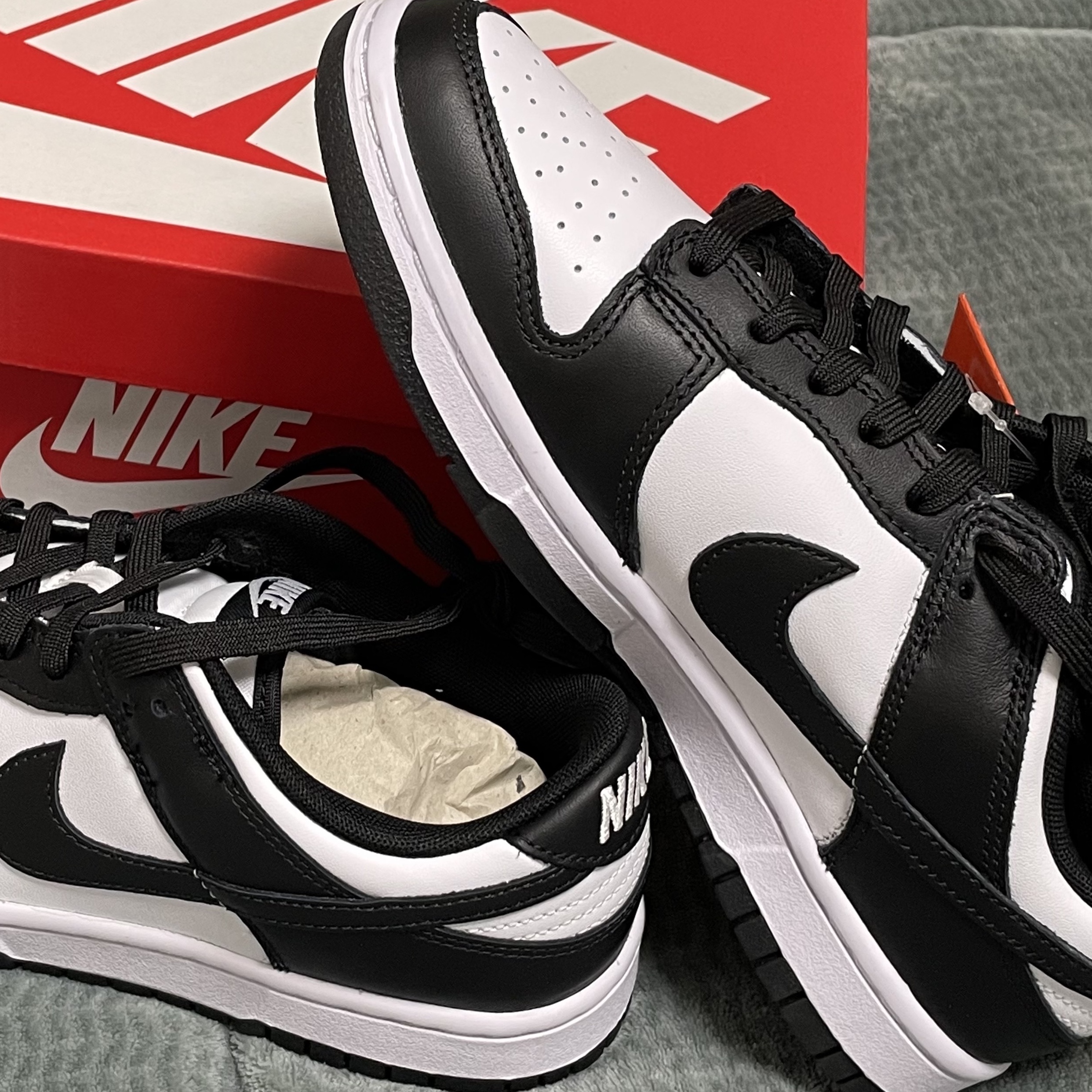 Nike Dunk Low Retro Black, (W) Nike Dunk Low Black 착용 스타일 - 2