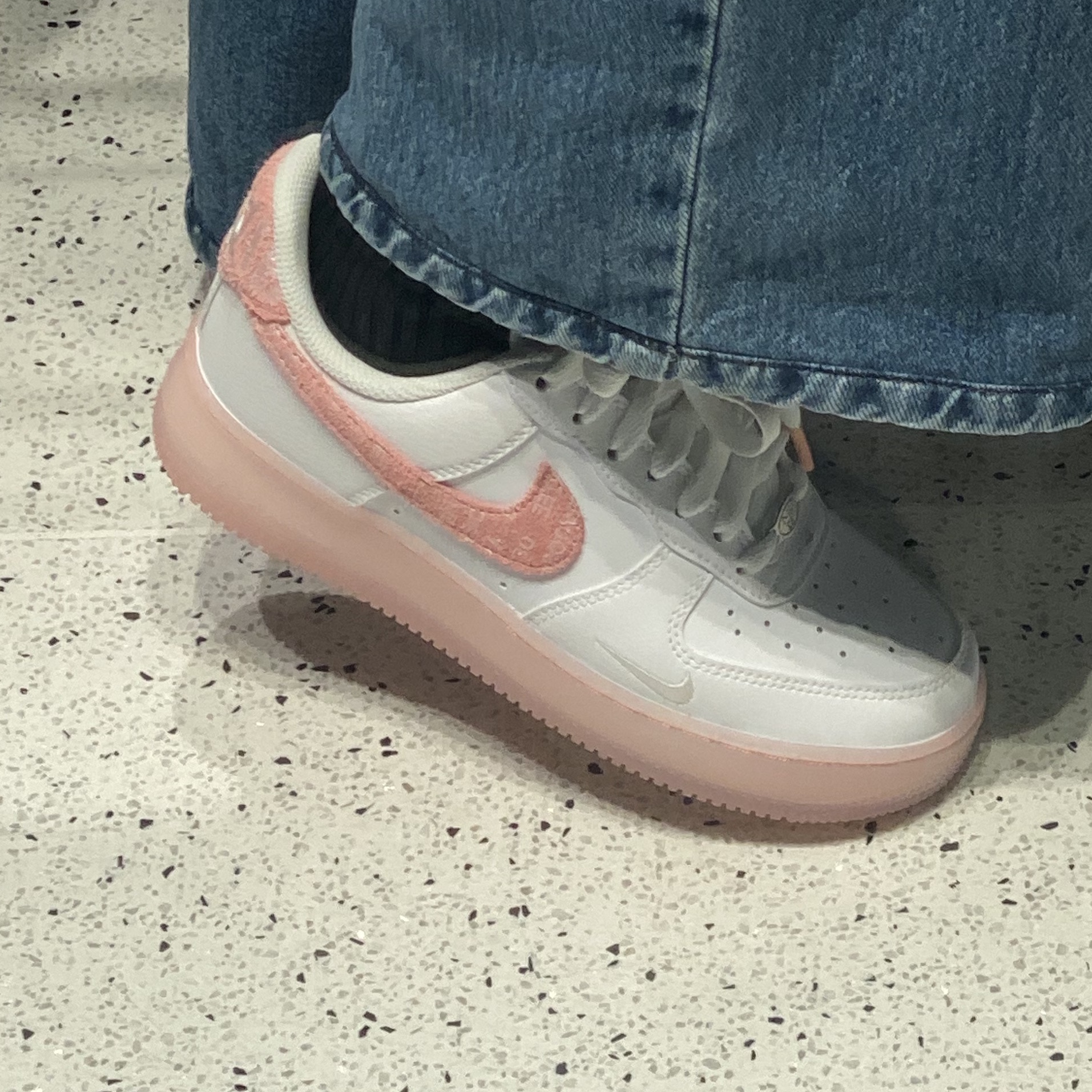 (W) Nike Air Force 1 '07 LV8 Copy and Paste 착용 스타일