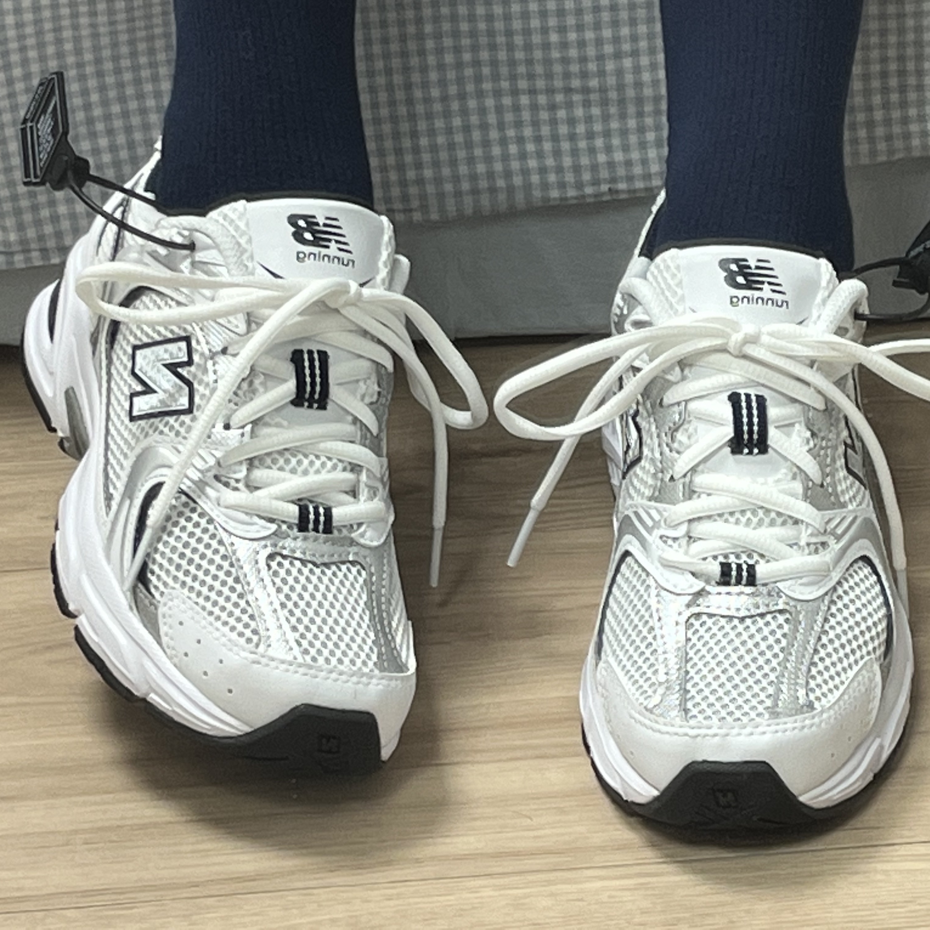 New Balance 530 White 착용 스타일