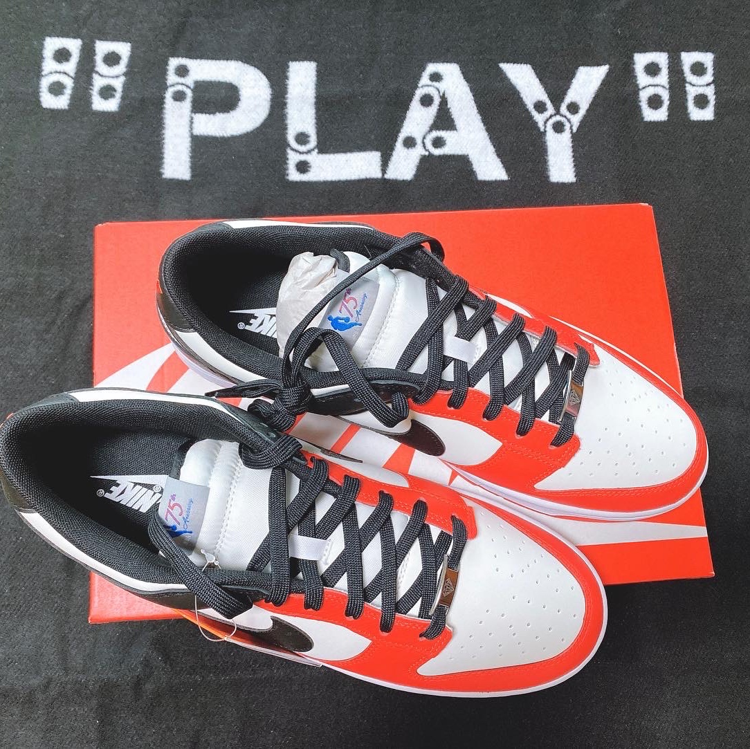Nike x NBA Dunk Low Retro EMB Black and Chile Red, (GS) Nike x NBA Dunk Low Black and Chile Red 착용 스타일 - 2