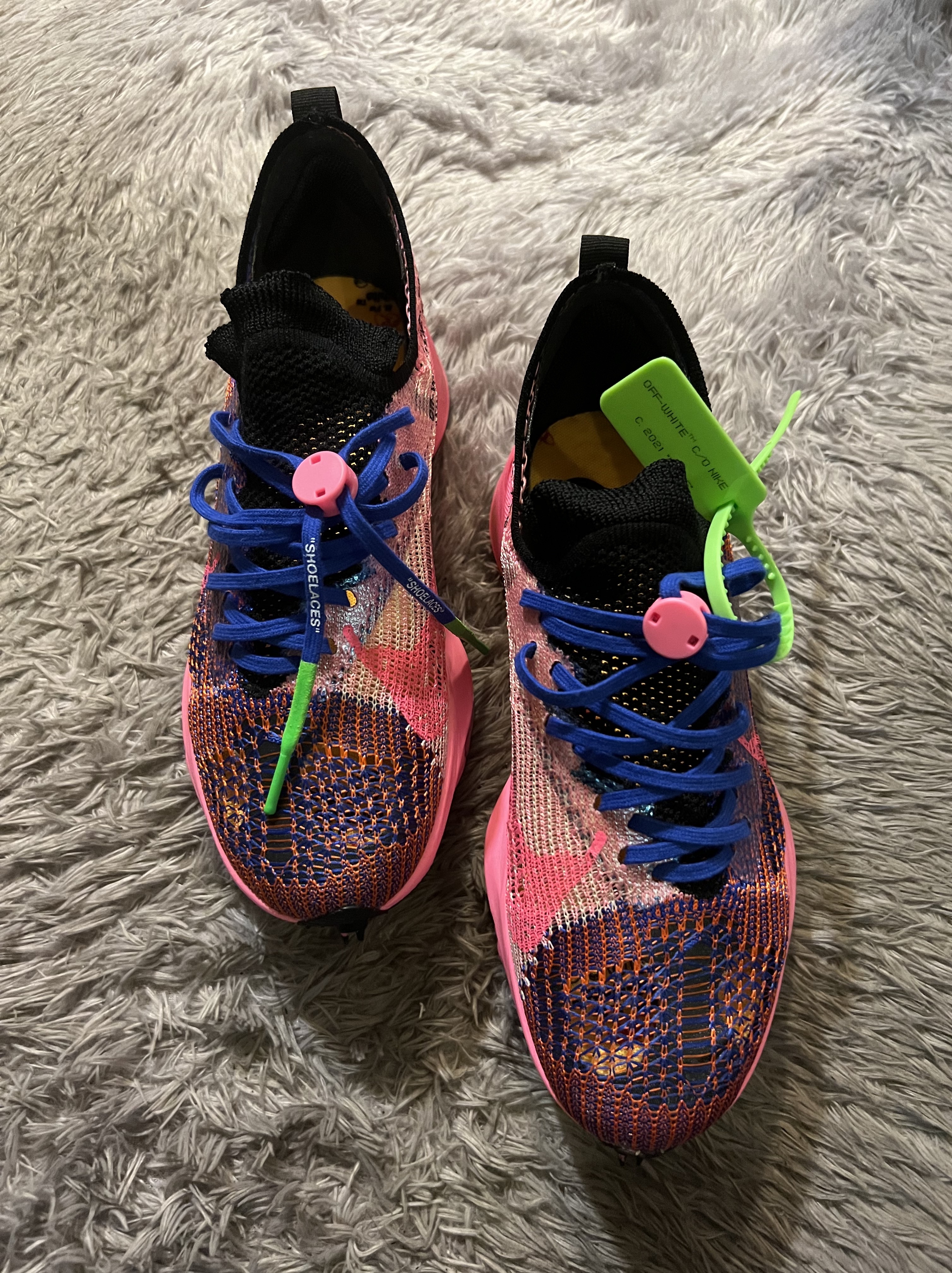 Nike x Off-White Air Zoom Tempo Next% Pink Glow 착용 스타일