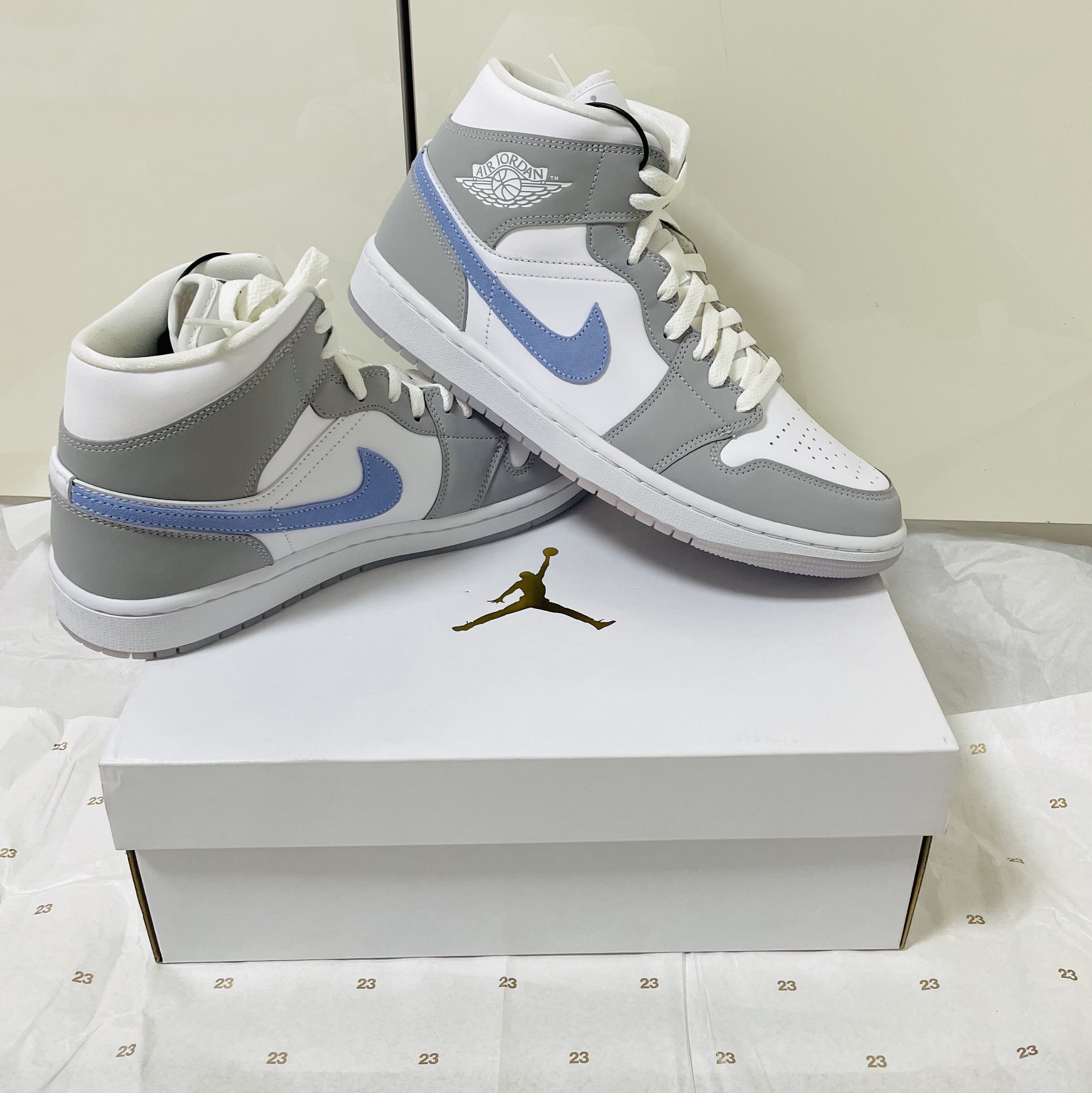 (W) Jordan 1 Mid Wolf Grey 착용 스타일