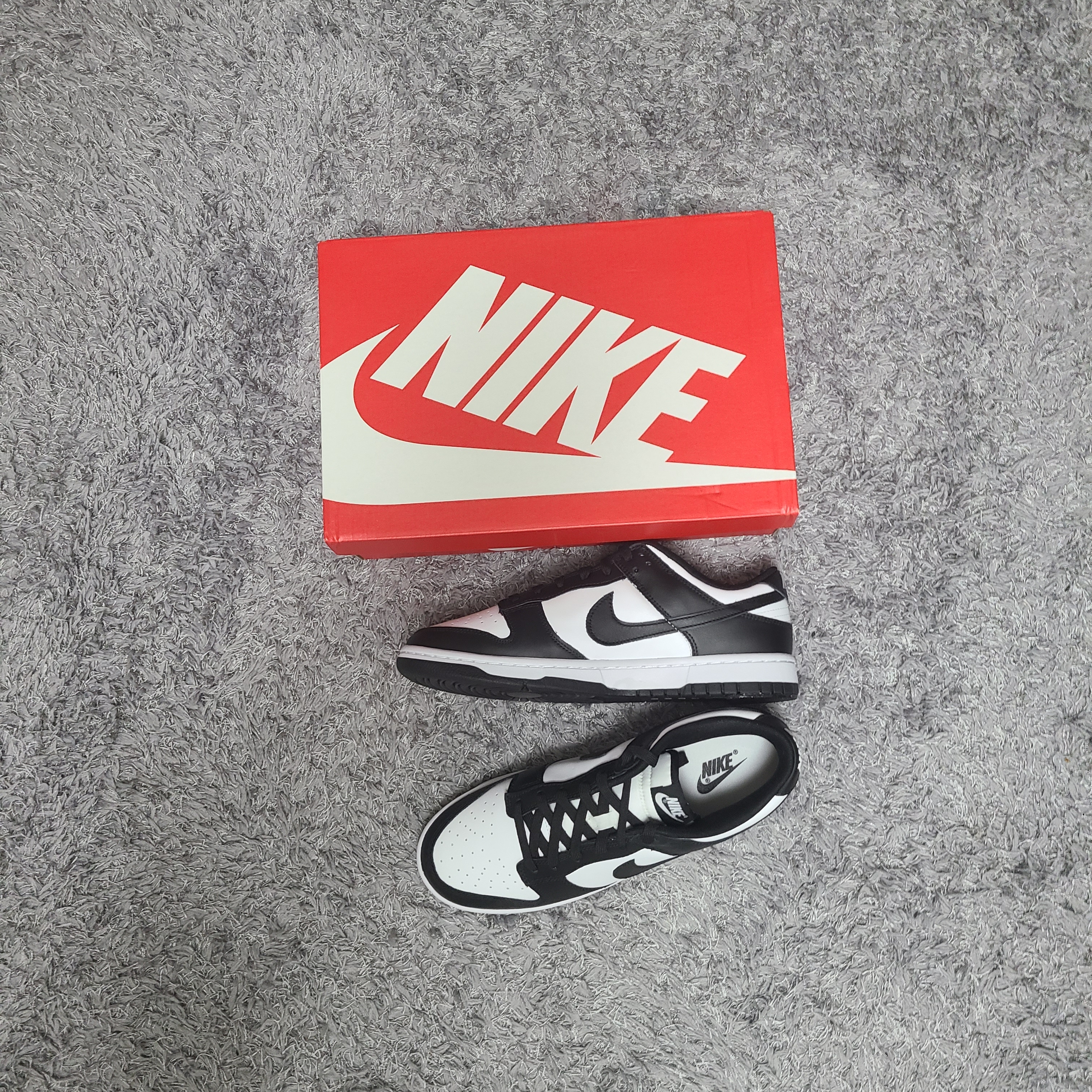 Nike Dunk Low Retro Black, Nike M NRG Track Jacket Light Smoke Grey 착용 스타일 - 1