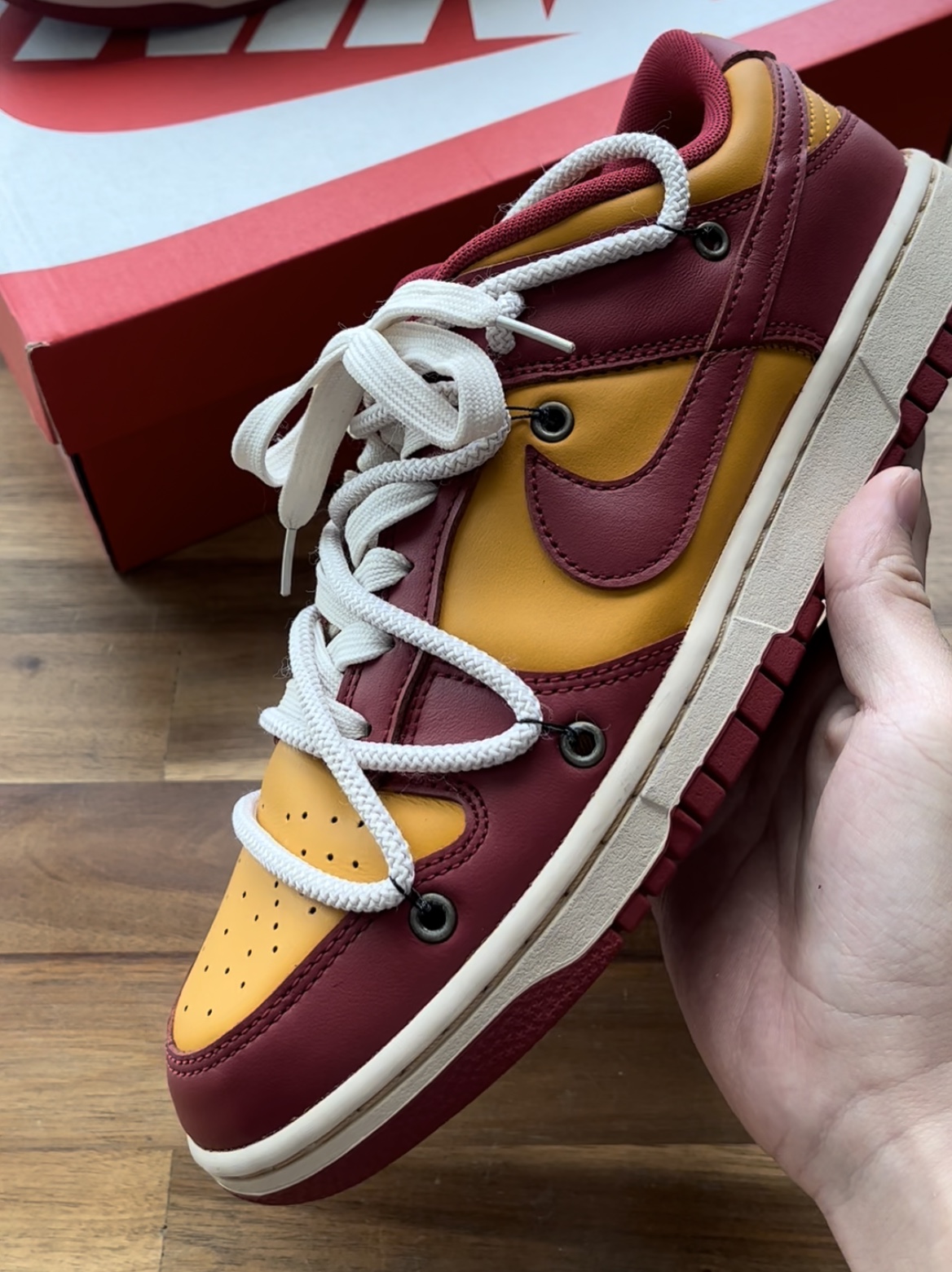 Nike Dunk Low Retro Championship Gold 착용 스타일 - 2