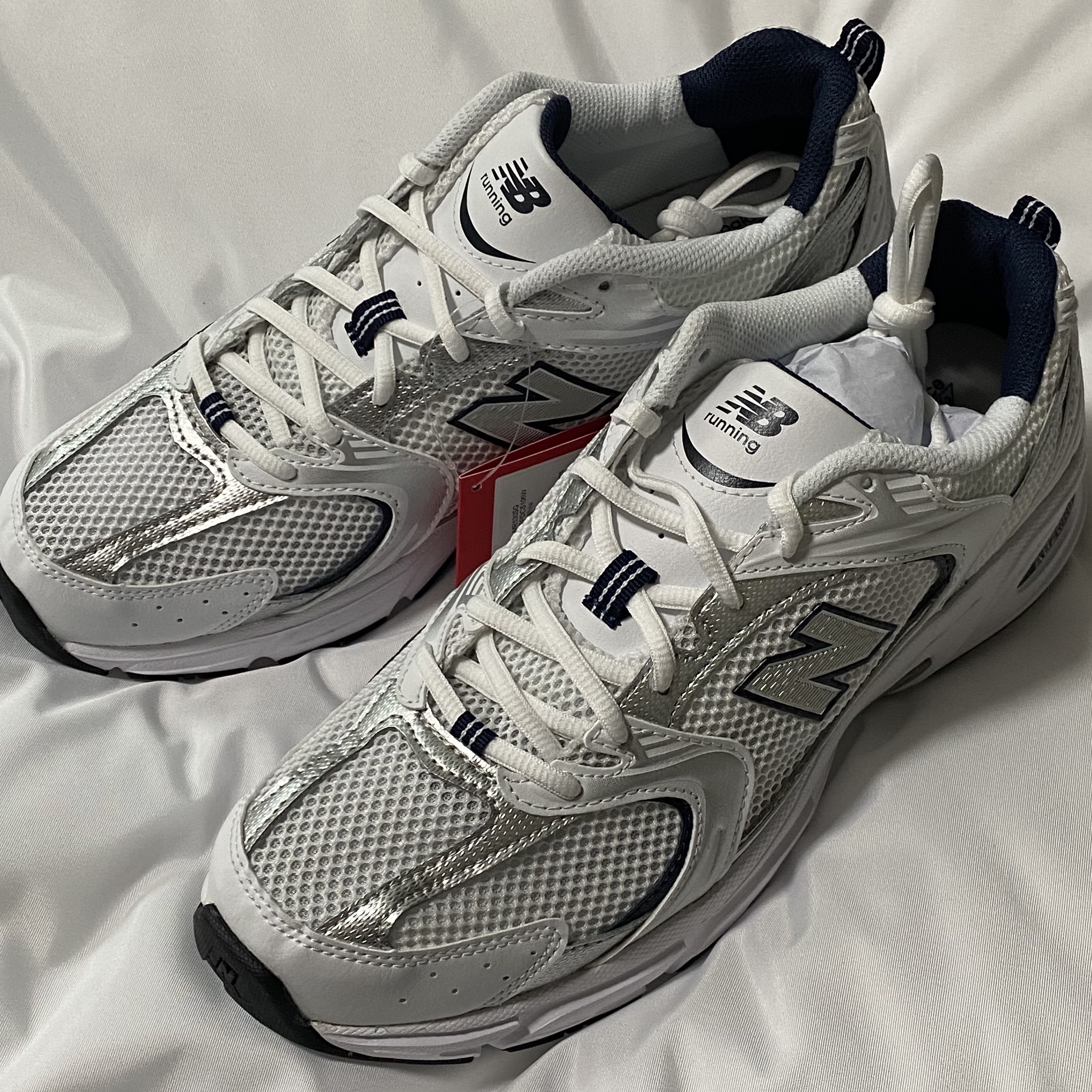 New Balance 530 White 착용 스타일
