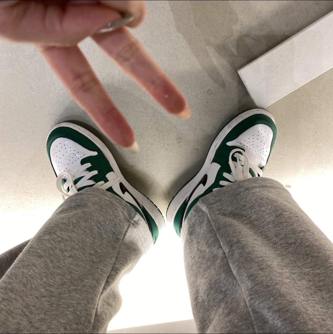 Jordan 1 Low Pine Green 착용 스타일