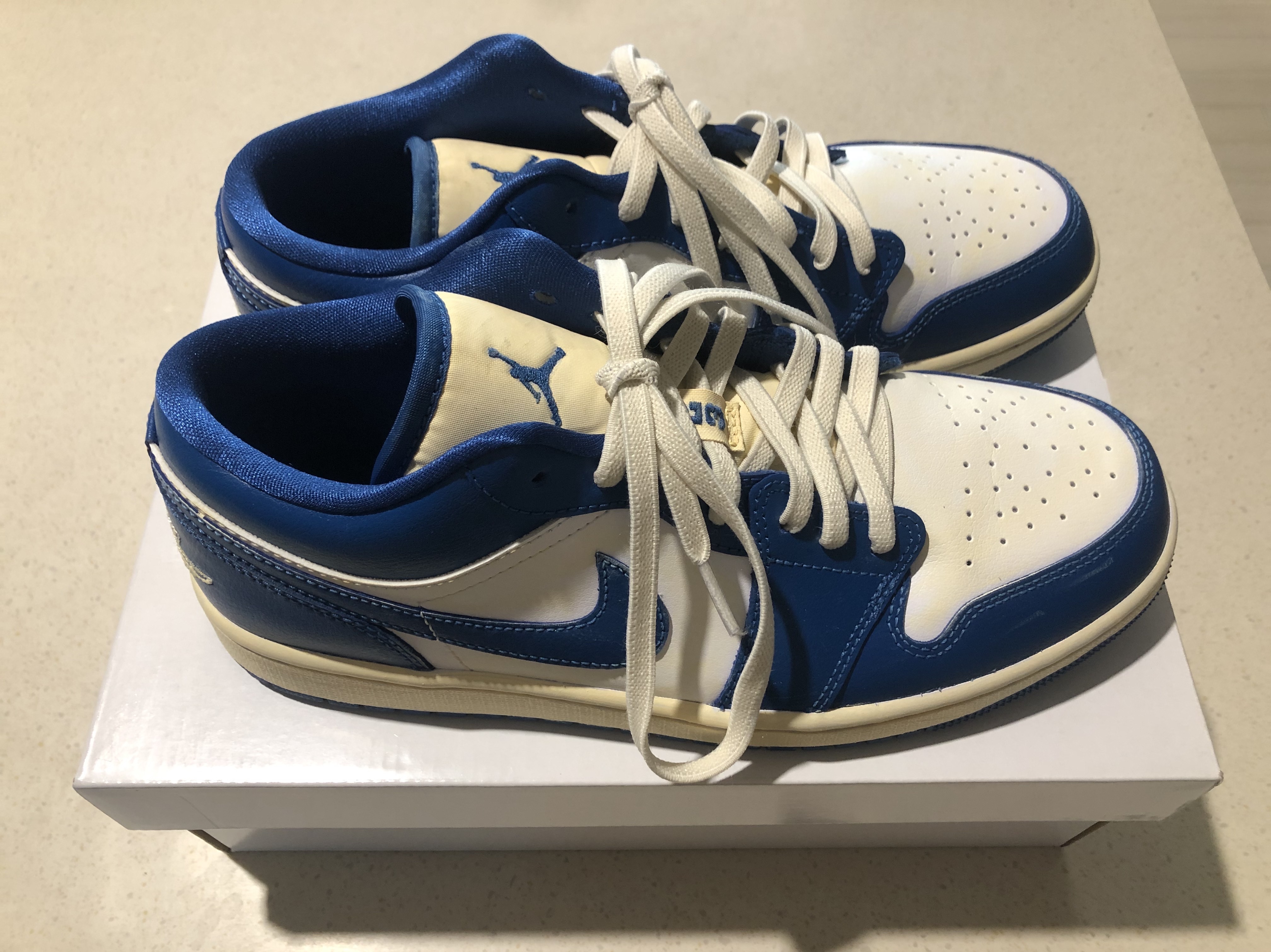(W) Jordan 1 Low White Dark Marina Blue 착용 스타일