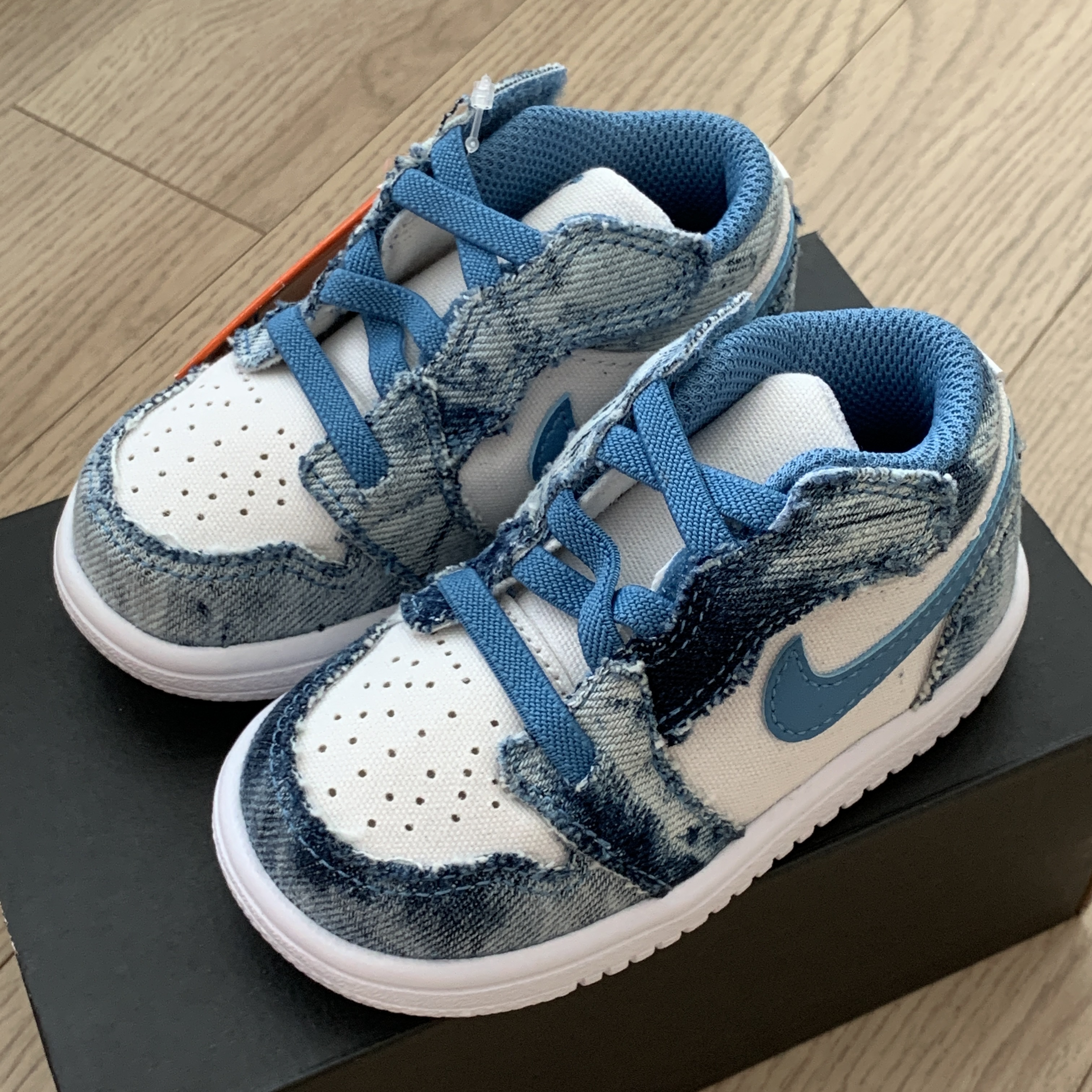 (TD) Jordan 1 Low Alt White Dutch Blue 착용 스타일