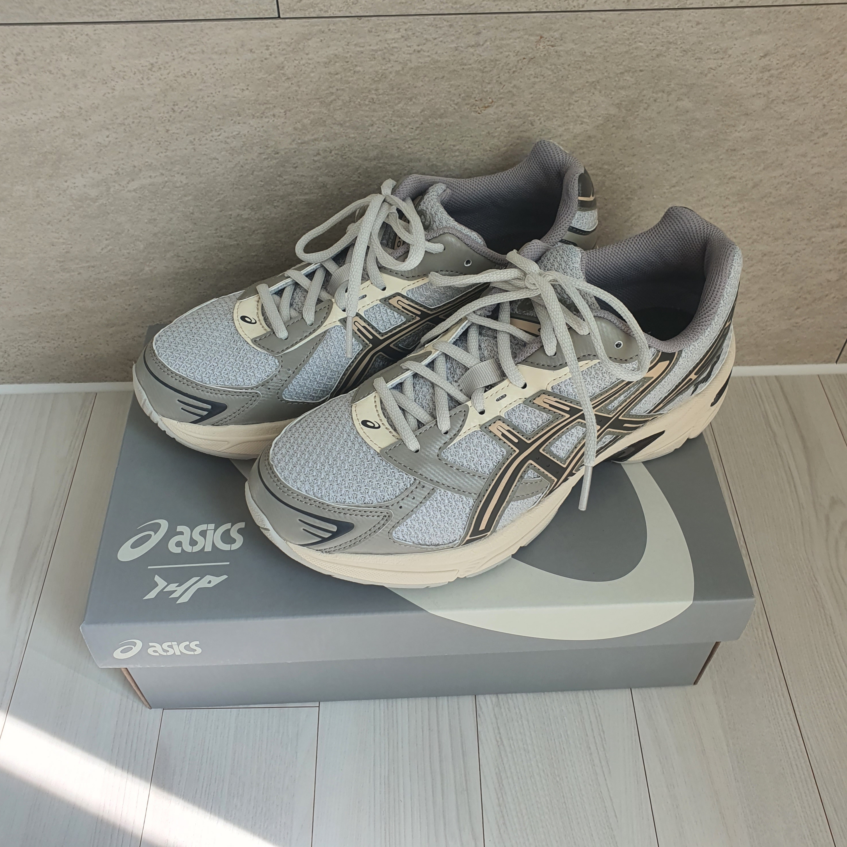 Asics x I4P Gel-1130 Glacier Grey Mink 착용 스타일