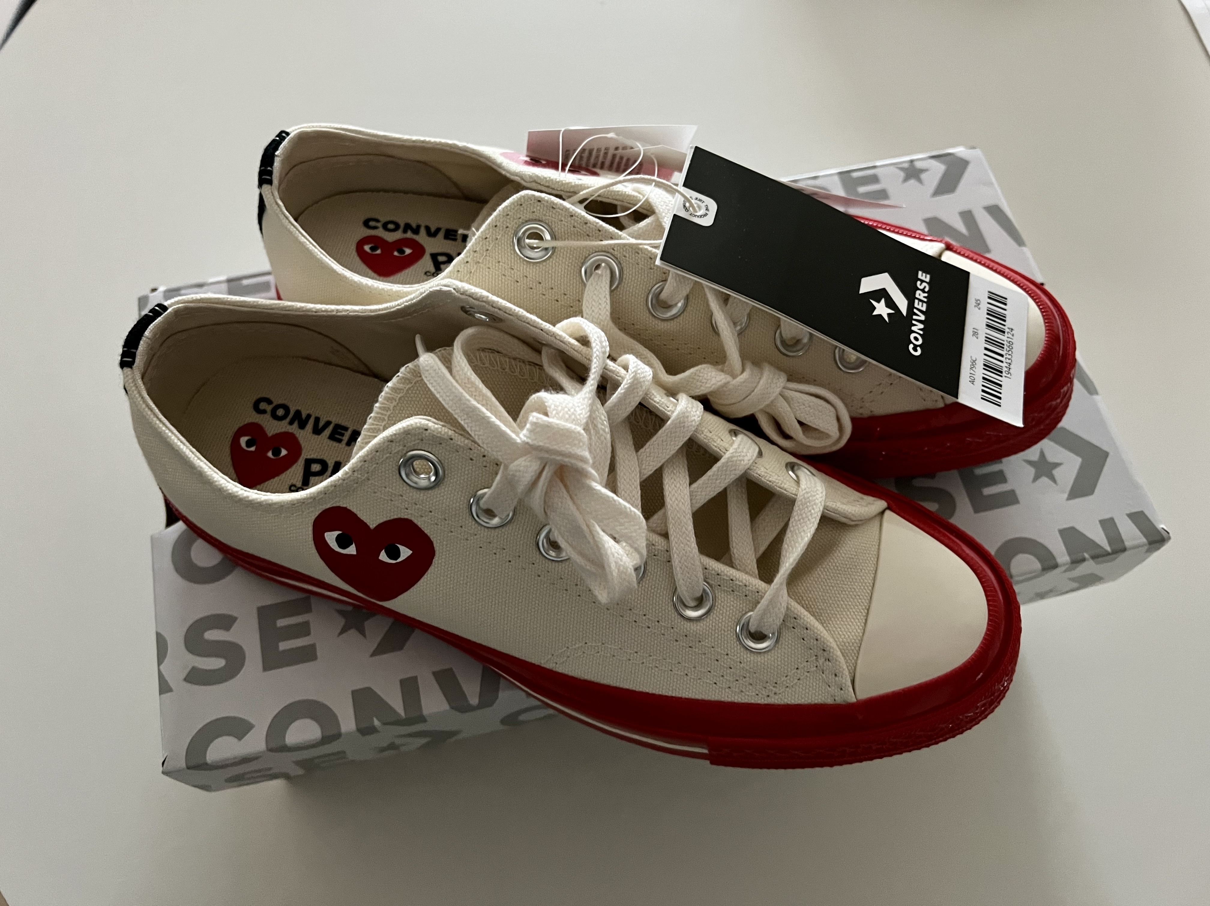 Converse x Play Comme des Garcons Chuck 70 Ox Pristine 착용 스타일