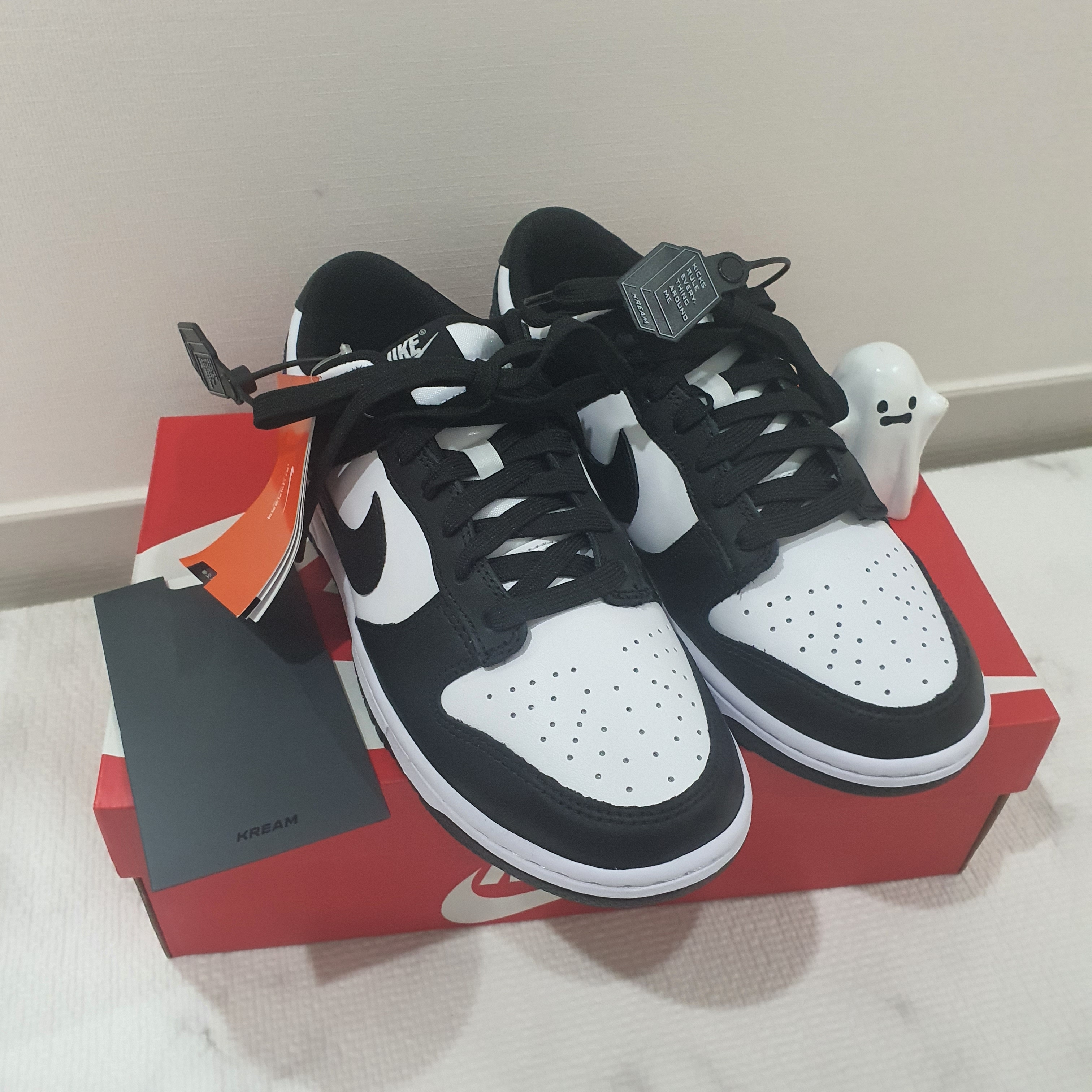 (W) Nike Dunk Low Black, Nike Dunk Low Retro Black 착용 스타일 - 2