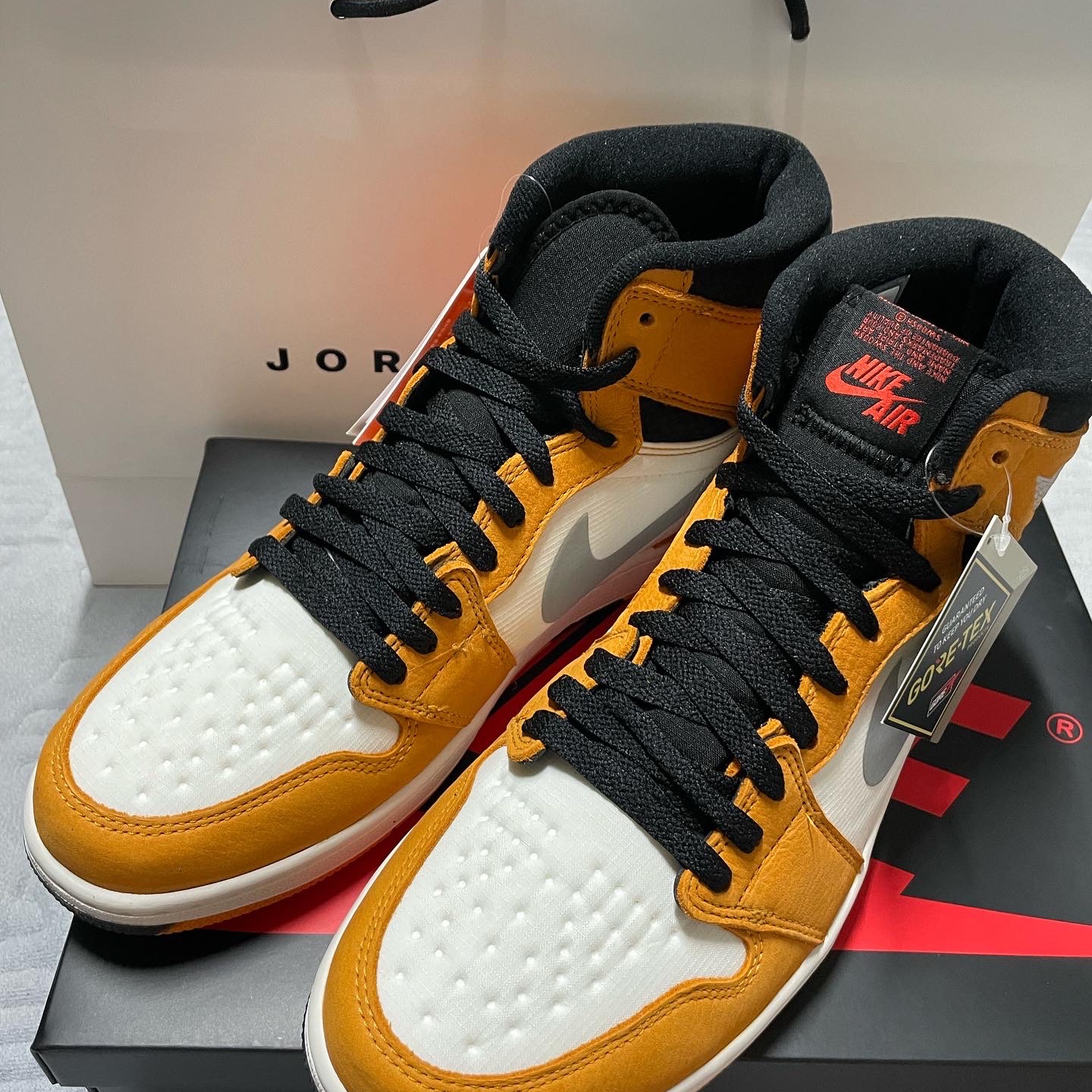 Jordan 1 Element Gore-Tex Light Curry 착용 스타일 - 1